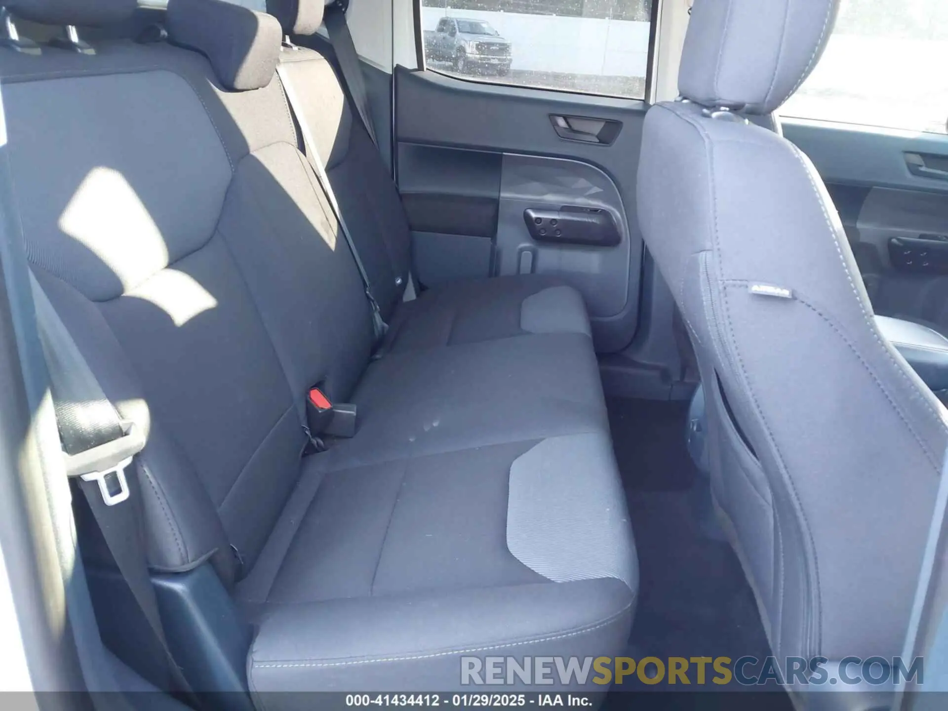 8 fotografías del automóvil dañado 3FTTW8F97PRA63204 FORD MAVERICK 2023