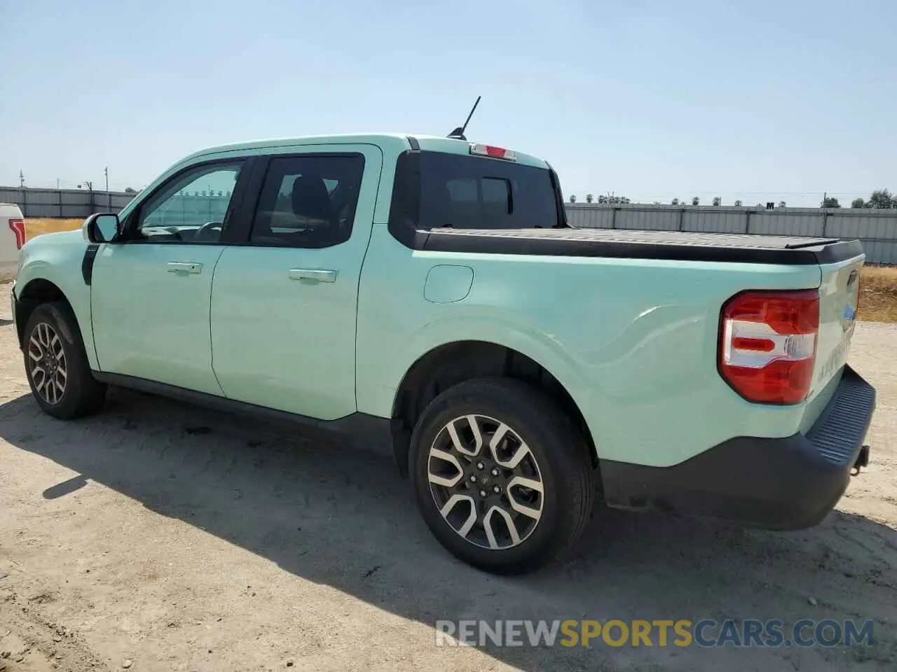 2 fotografías del automóvil dañado 3FTTW8F9XPRA03417 FORD MAVERICK 2023