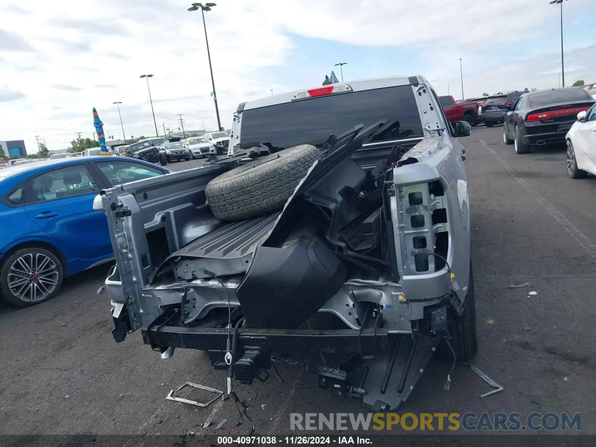 17 fotografías del automóvil dañado 3FTTW8H30RRB44900 FORD MAVERICK 2024