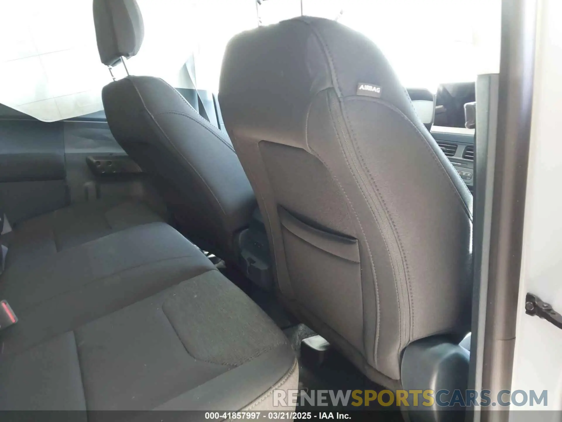 8 fotografías del automóvil dañado 3FTTW8A30SRA35448 FORD MAVERICK 2025