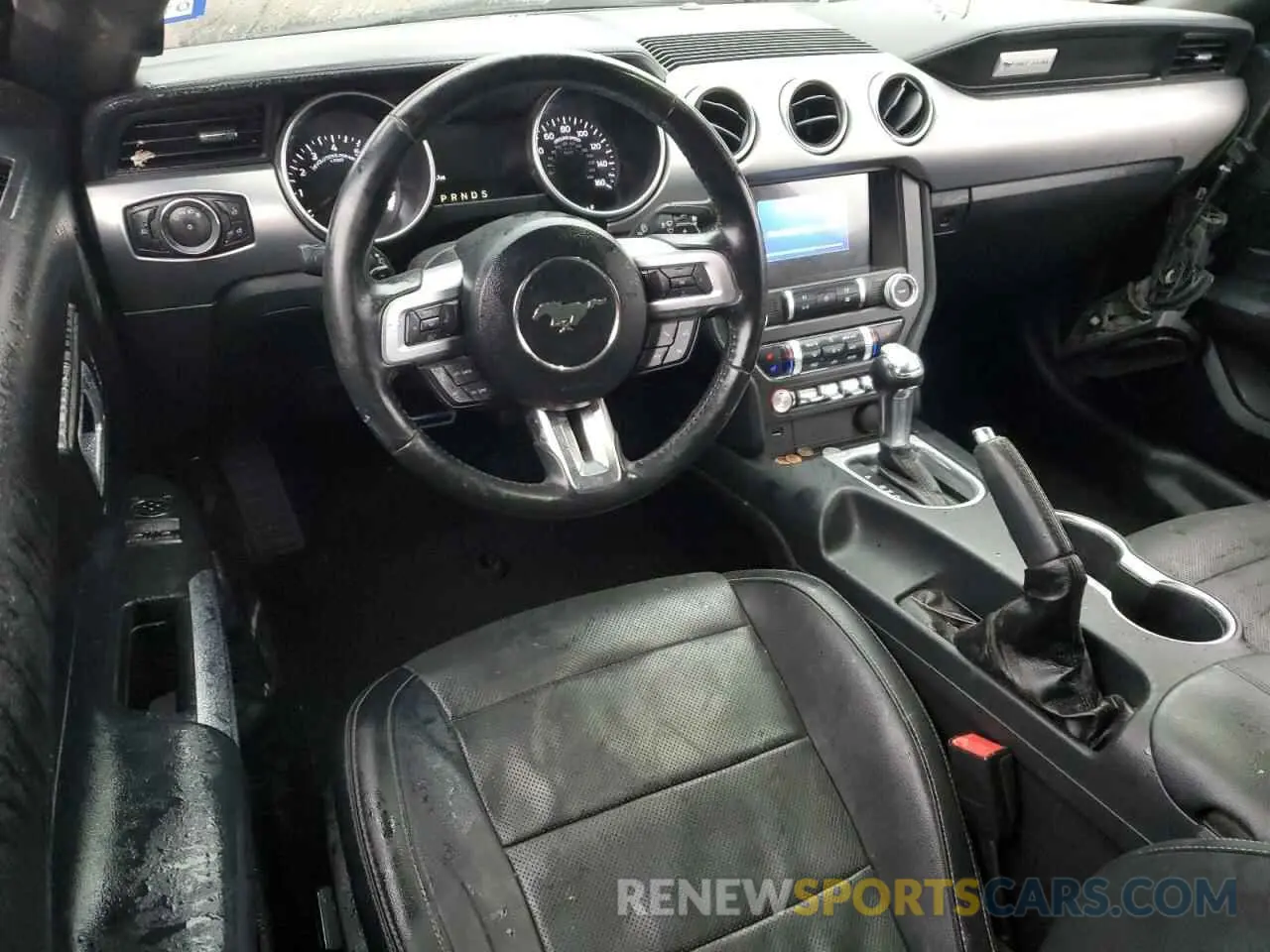 8 fotografías del automóvil dañado 1FA6P8CF0K5143045 FORD MUSTANG 2019