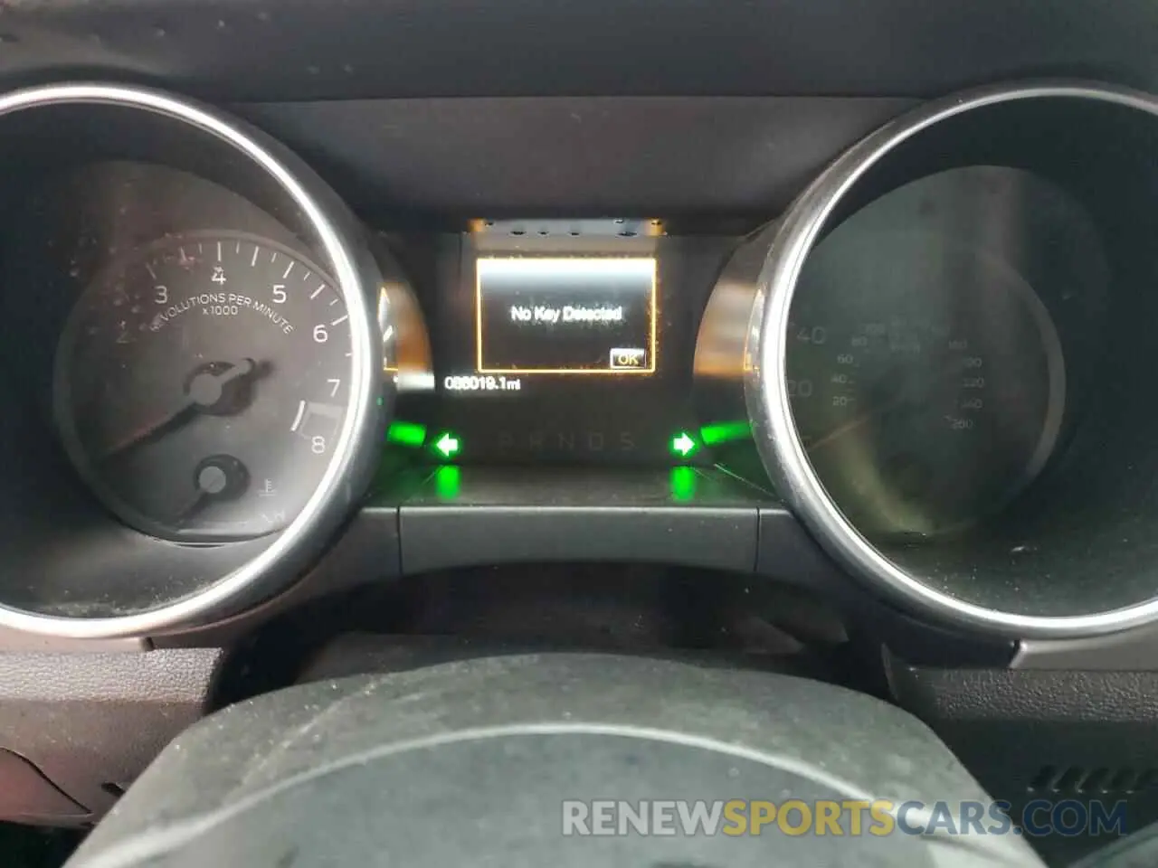 9 fotografías del automóvil dañado 1FA6P8CF0K5143045 FORD MUSTANG 2019