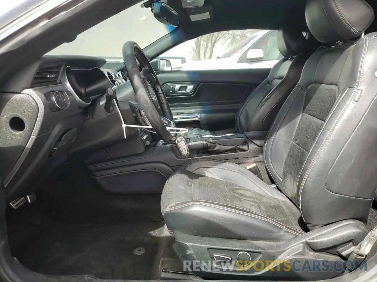 7 fotografías del automóvil dañado 1FA6P8CF3K5130158 FORD MUSTANG 2019