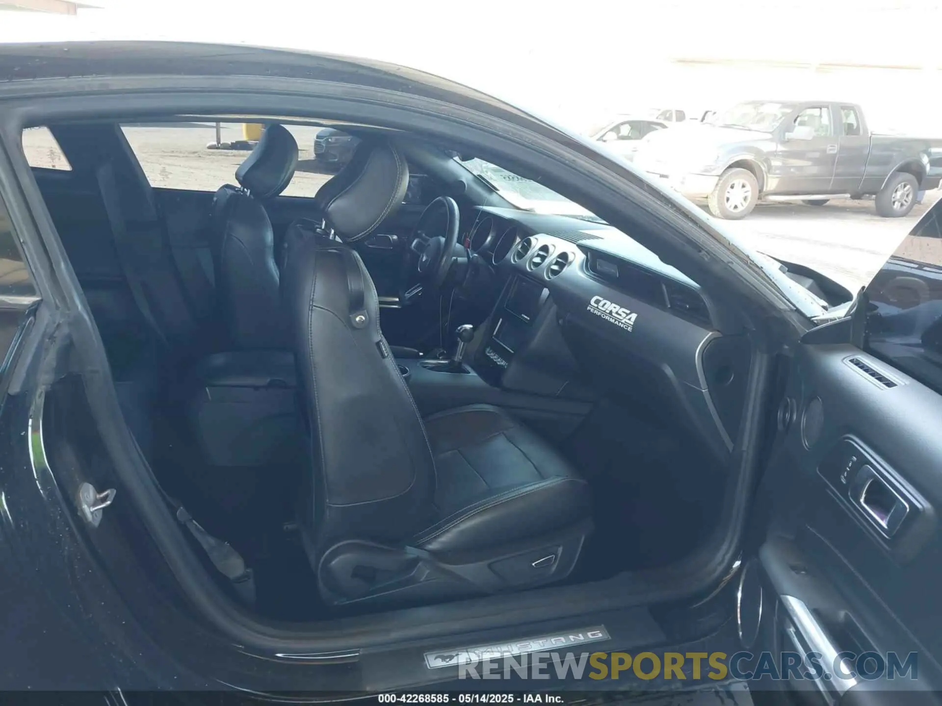 5 fotografías del automóvil dañado 1FA6P8CF4K5120688 FORD MUSTANG 2019