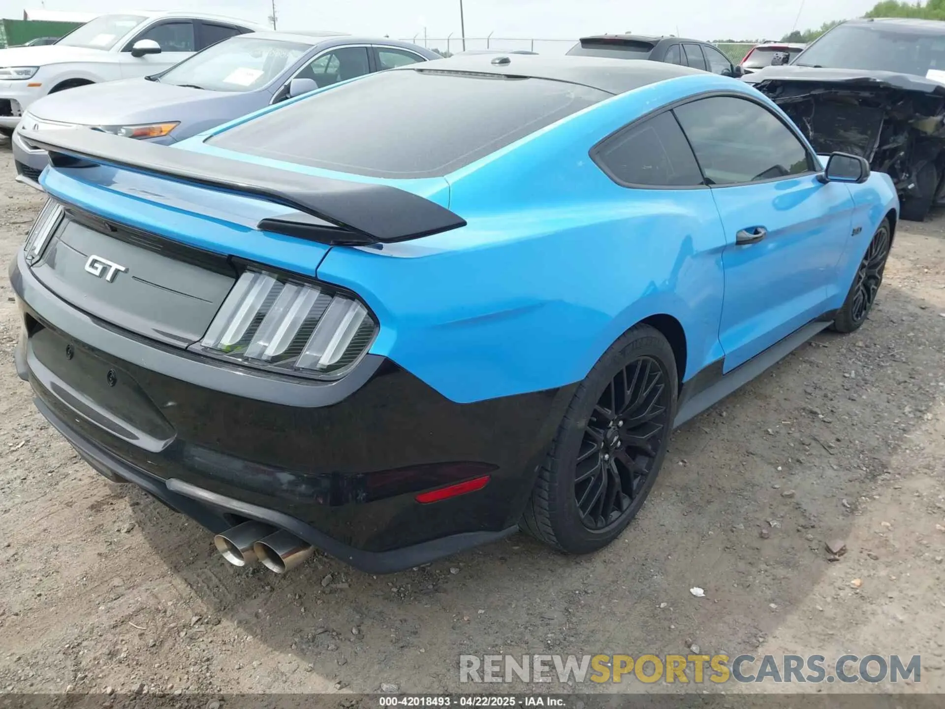 4 fotografías del automóvil dañado 1FA6P8CF4K5144134 FORD MUSTANG 2019