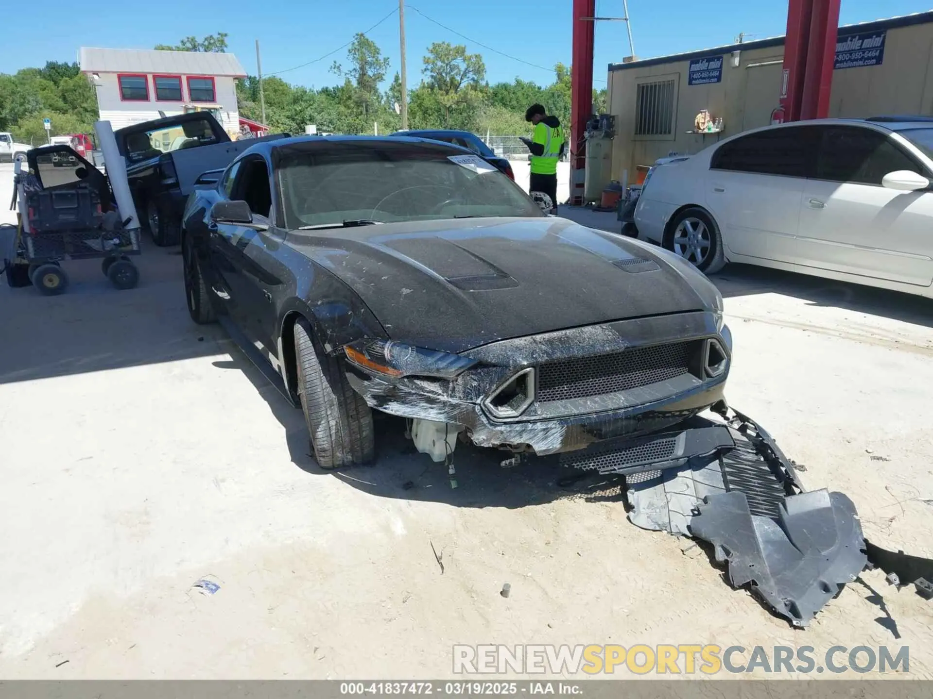 1 fotografías del automóvil dañado 1FA6P8CF4K5147017 FORD MUSTANG 2019