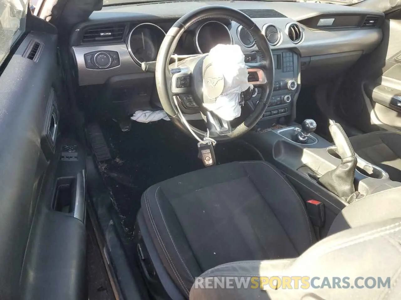 8 fotografías del automóvil dañado 1FA6P8CF4K5166246 FORD MUSTANG 2019
