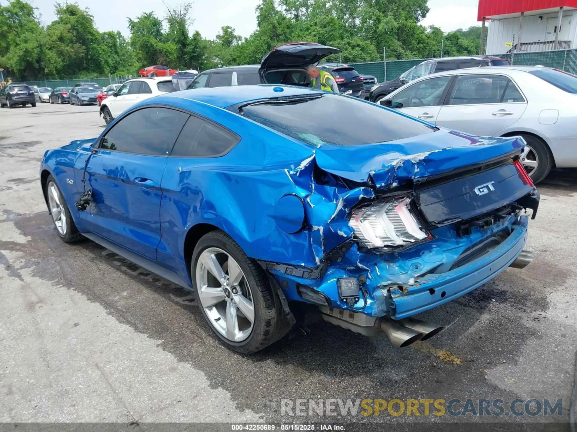 3 fotografías del automóvil dañado 1FA6P8CF4K5180728 FORD MUSTANG 2019