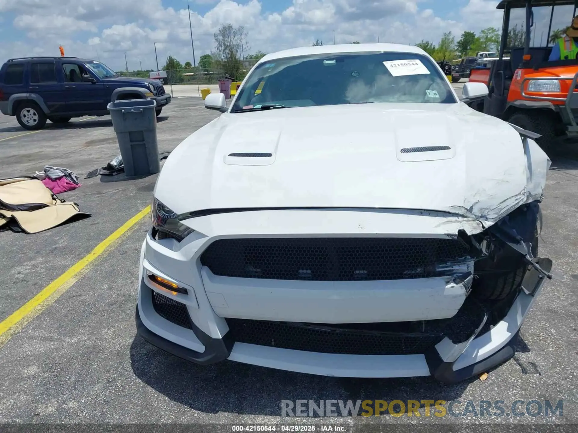 12 fotografías del automóvil dañado 1FA6P8CF6K5121986 FORD MUSTANG 2019