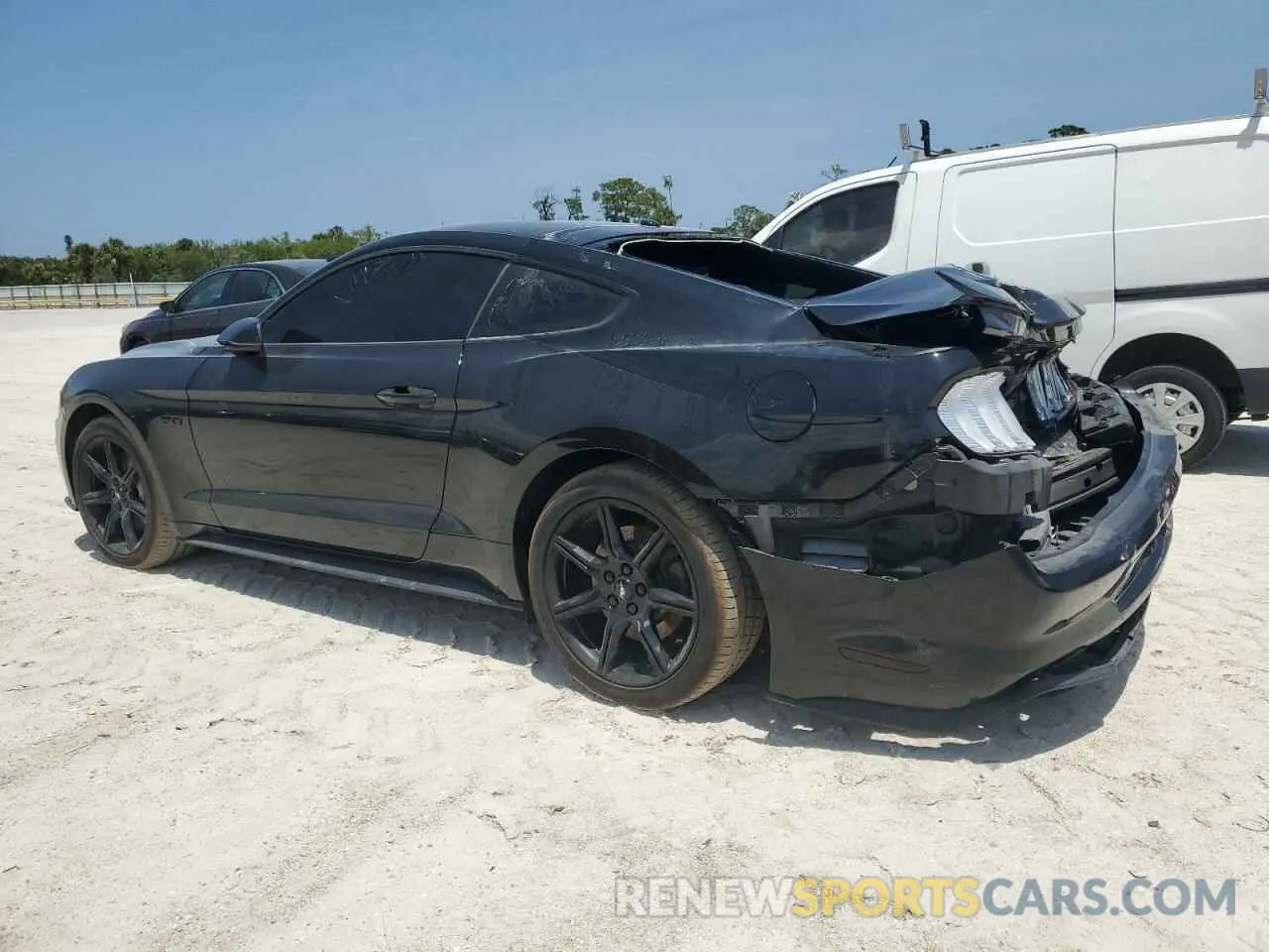 2 fotografías del automóvil dañado 1FA6P8CF6K5122362 FORD MUSTANG 2019