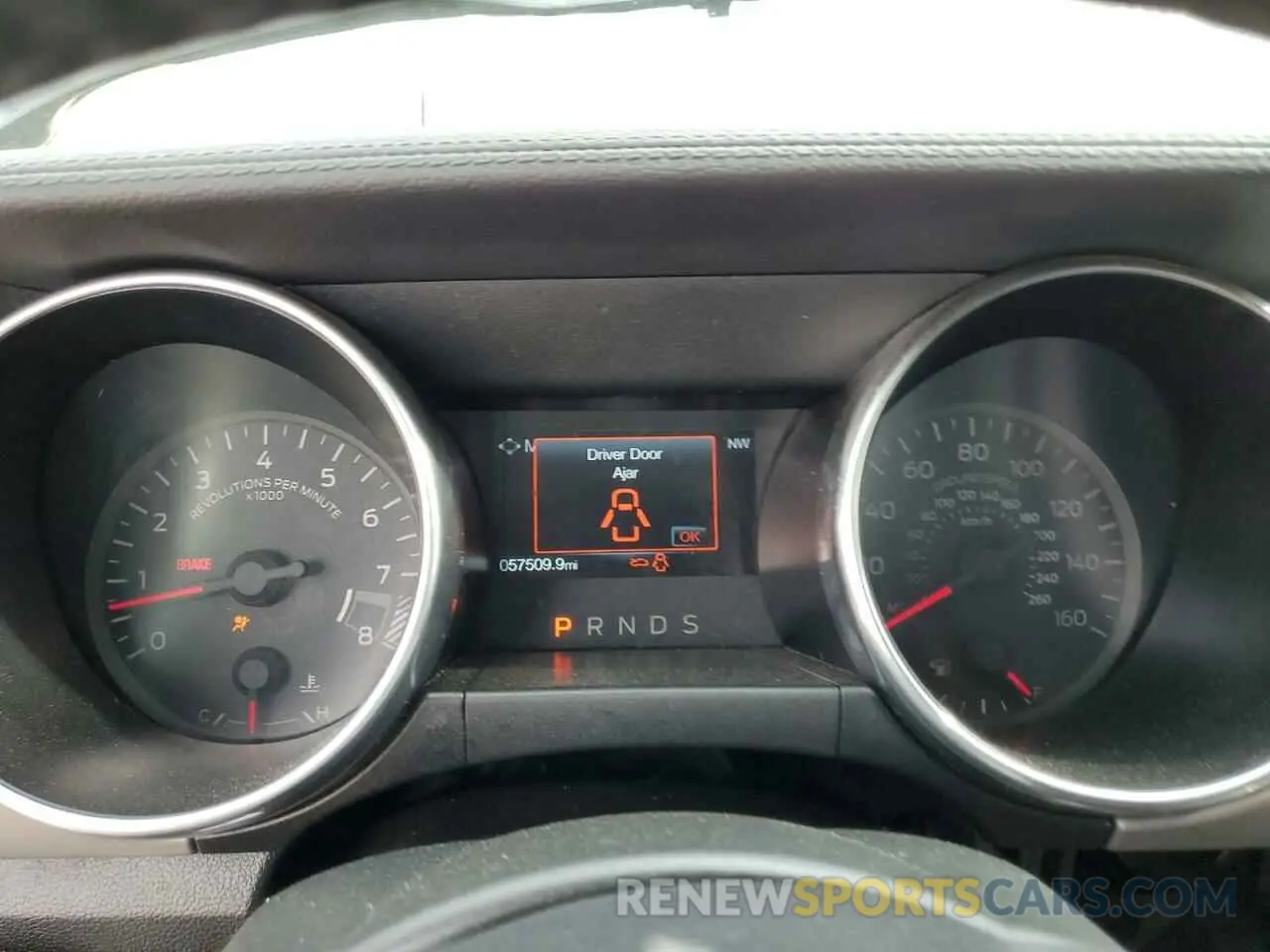 9 fotografías del automóvil dañado 1FA6P8CF6K5200705 FORD MUSTANG 2019