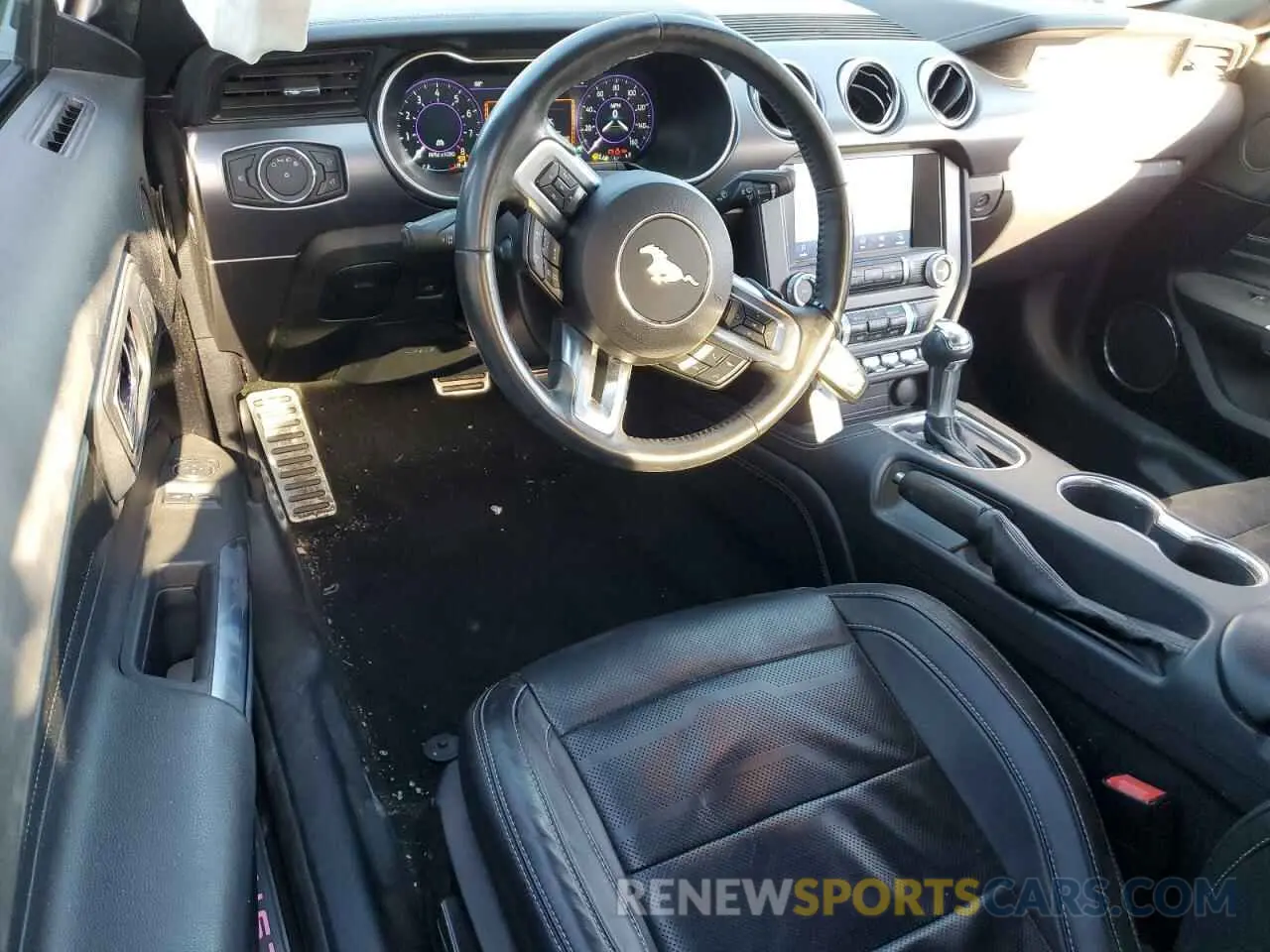8 fotografías del automóvil dañado 1FA6P8CF9K5117222 FORD MUSTANG 2019