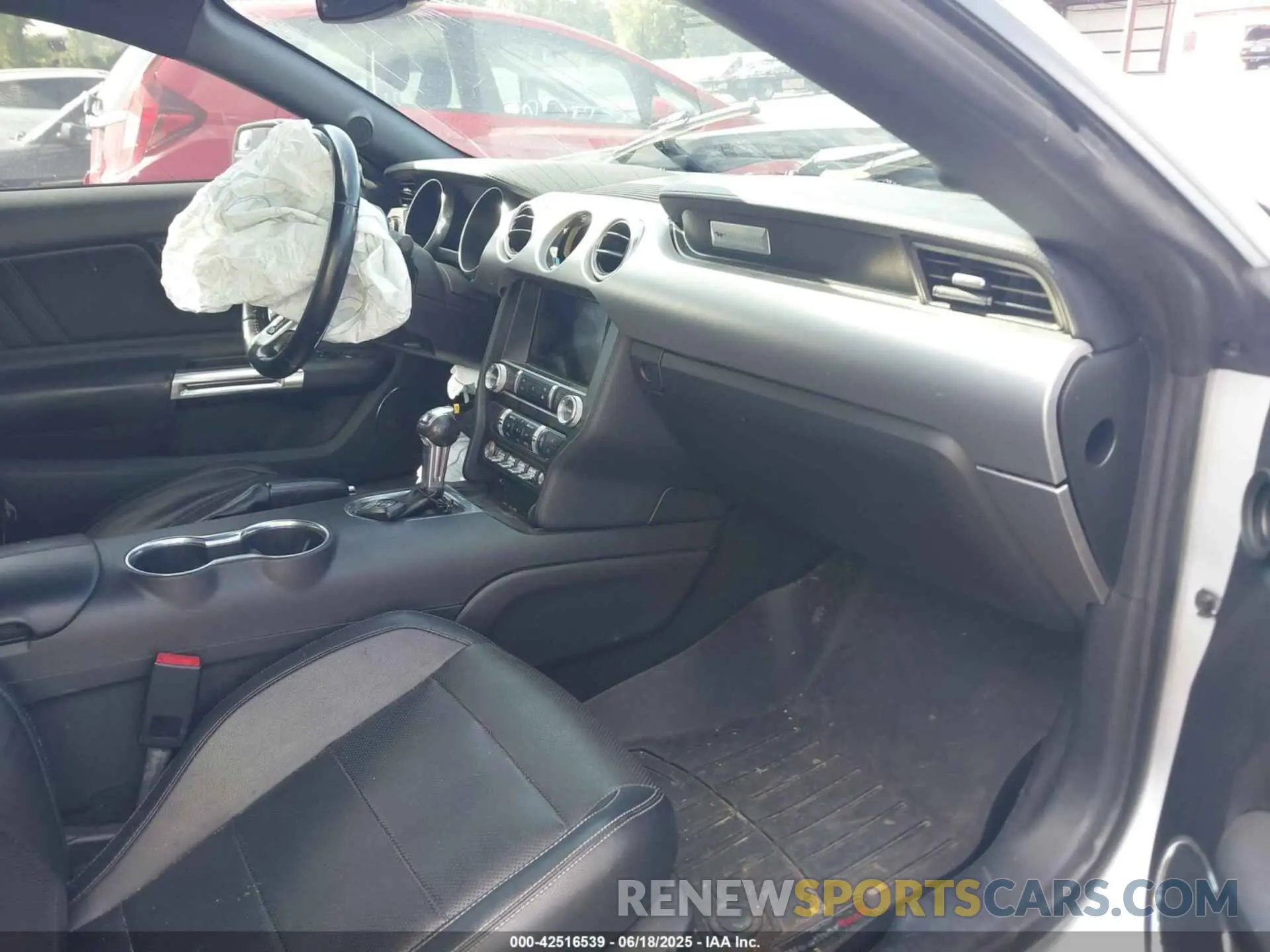 5 fotografías del automóvil dañado 1FA6P8CFXK5151458 FORD MUSTANG 2019