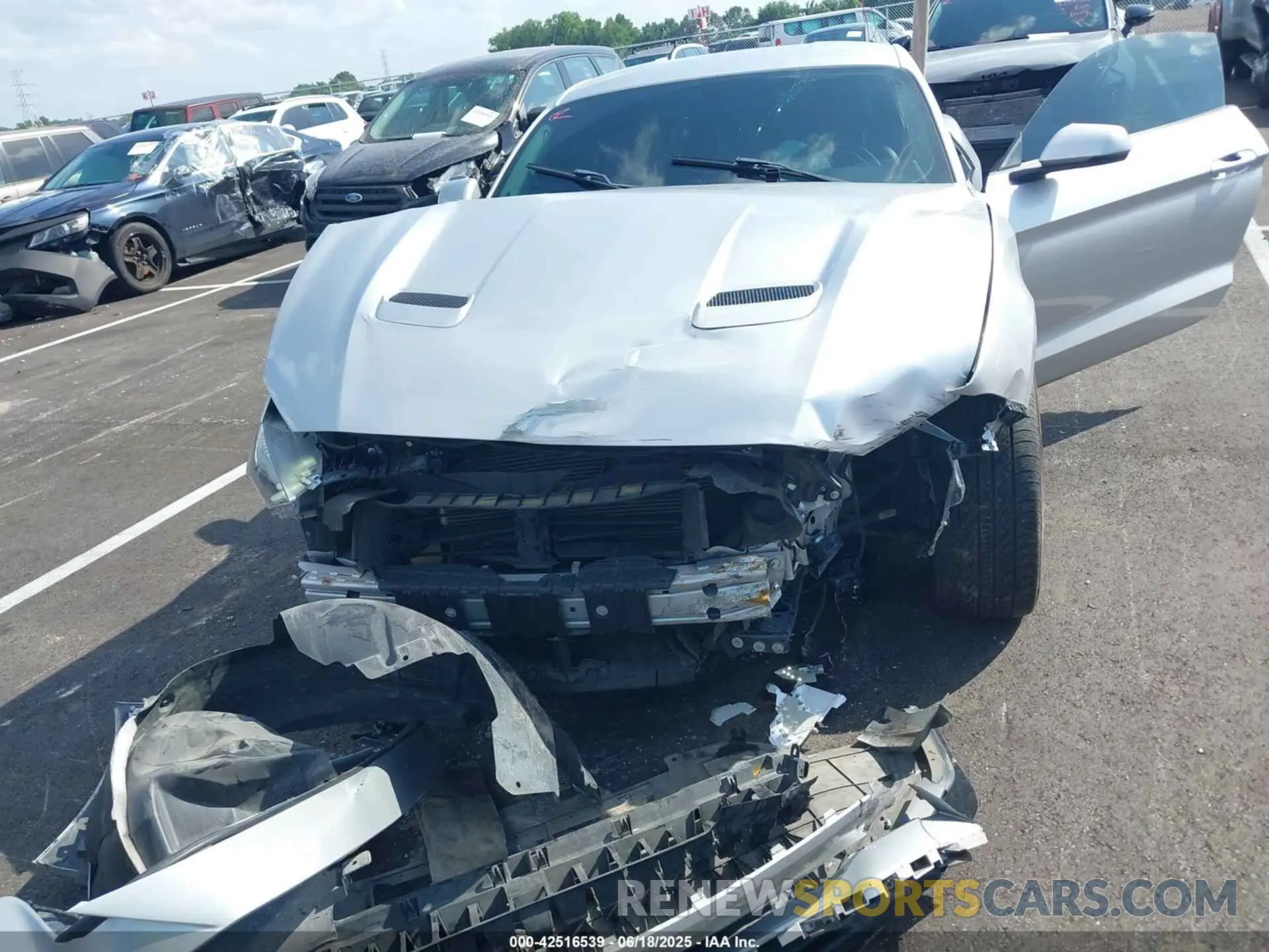 6 fotografías del automóvil dañado 1FA6P8CFXK5151458 FORD MUSTANG 2019