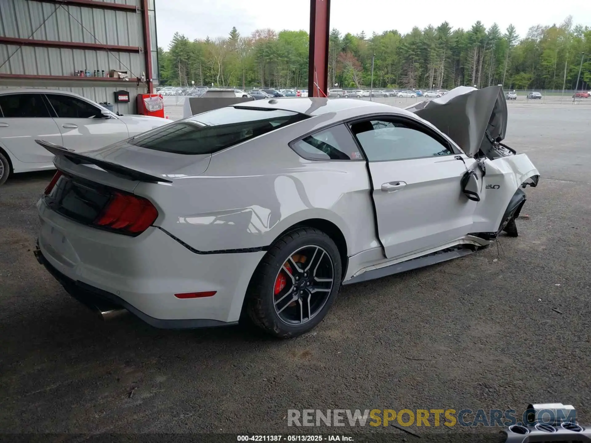4 fotografías del automóvil dañado 1FA6P8CFXK5194374 FORD MUSTANG 2019