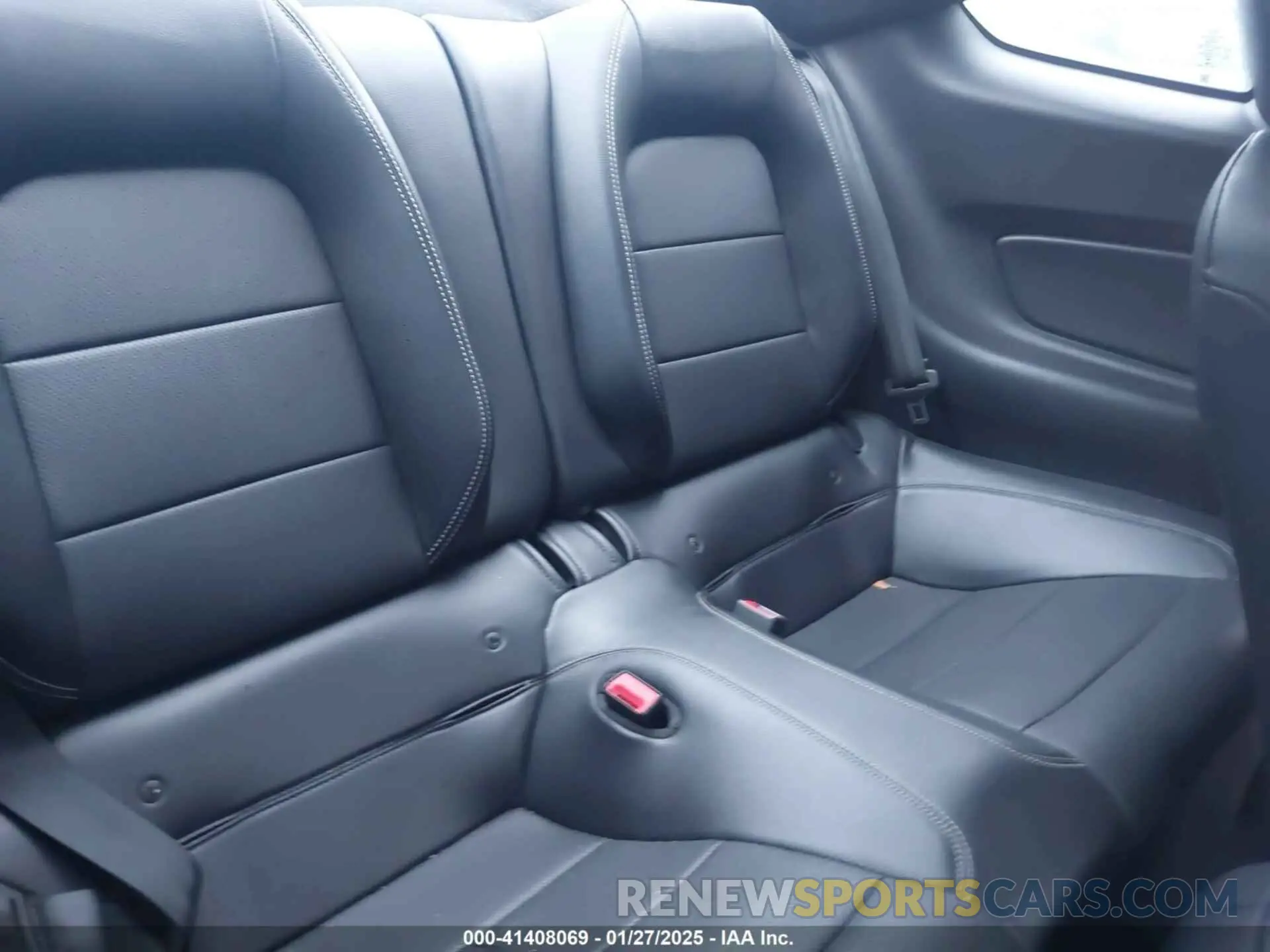 8 fotografías del automóvil dañado 1FA6P8TH0K5172045 FORD MUSTANG 2019