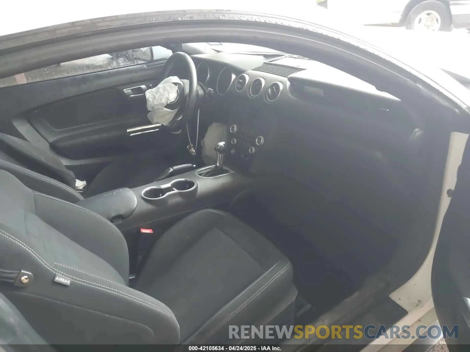 5 fotografías del automóvil dañado 1FA6P8TH1K5168795 FORD MUSTANG 2019