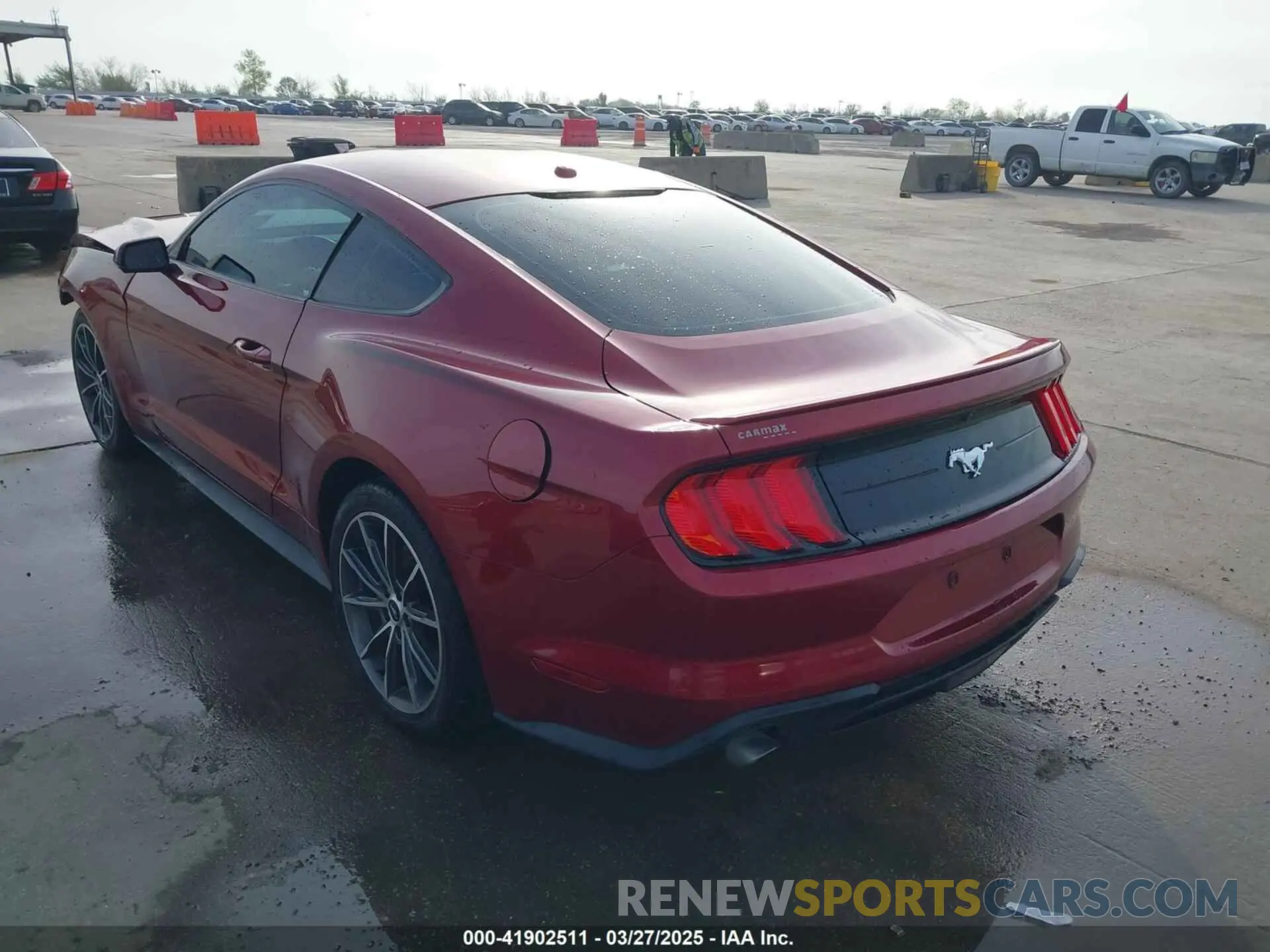 3 fotografías del automóvil dañado 1FA6P8TH2K5162097 FORD MUSTANG 2019