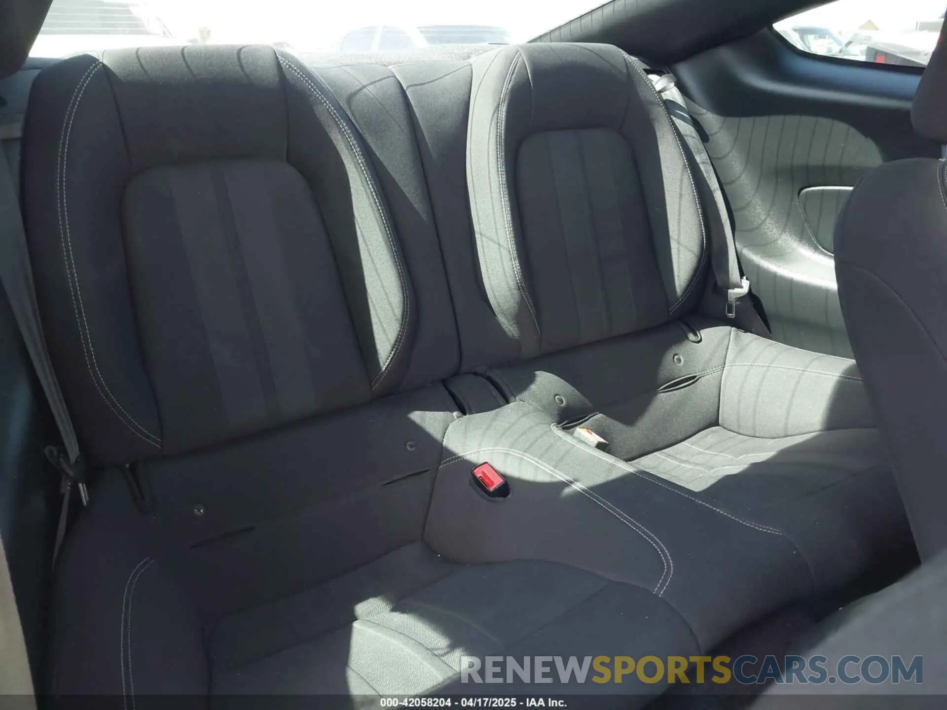 8 fotografías del automóvil dañado 1FA6P8TH3K5120831 FORD MUSTANG 2019
