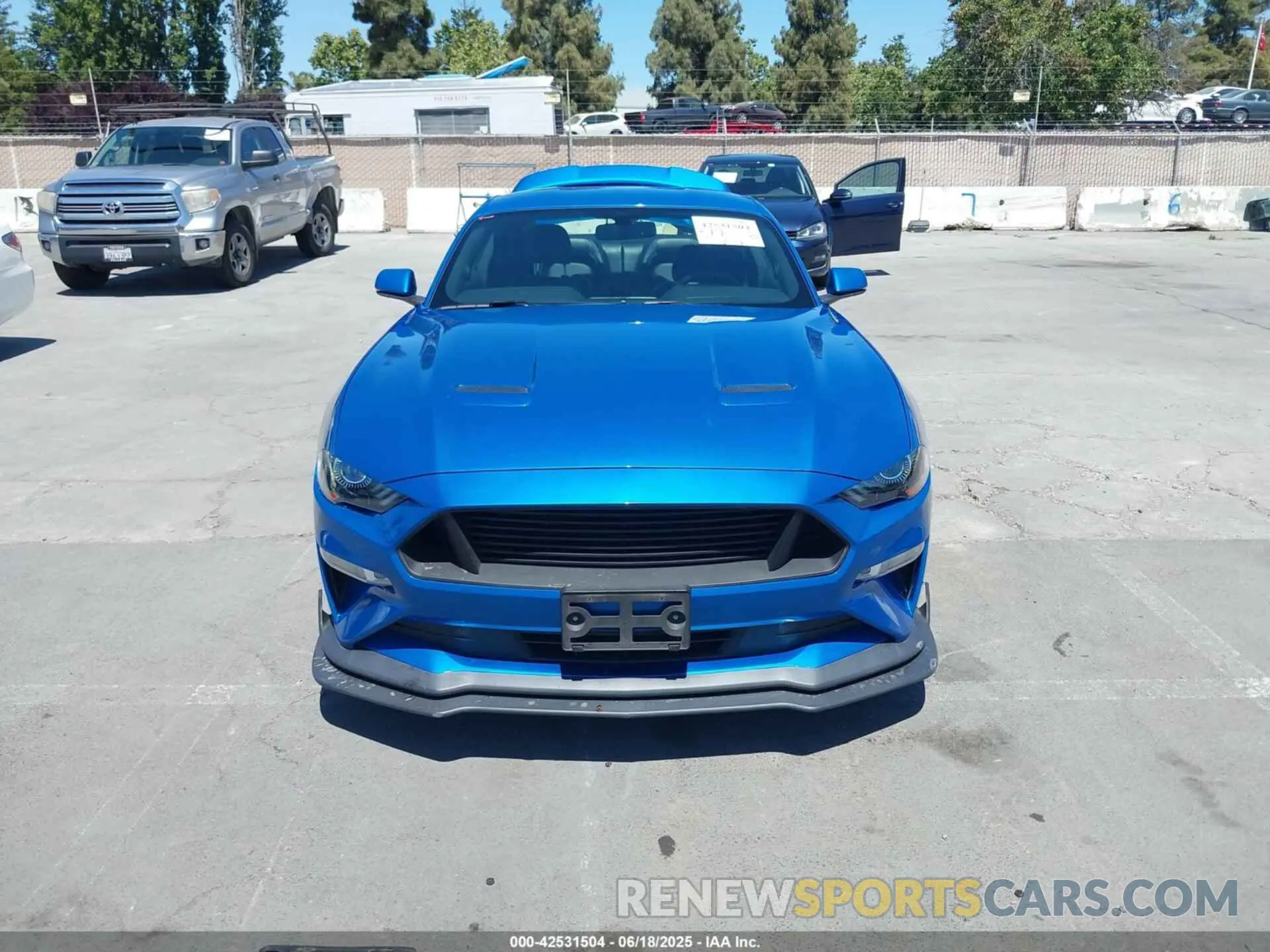 12 fotografías del automóvil dañado 1FA6P8TH7K5119181 FORD MUSTANG 2019