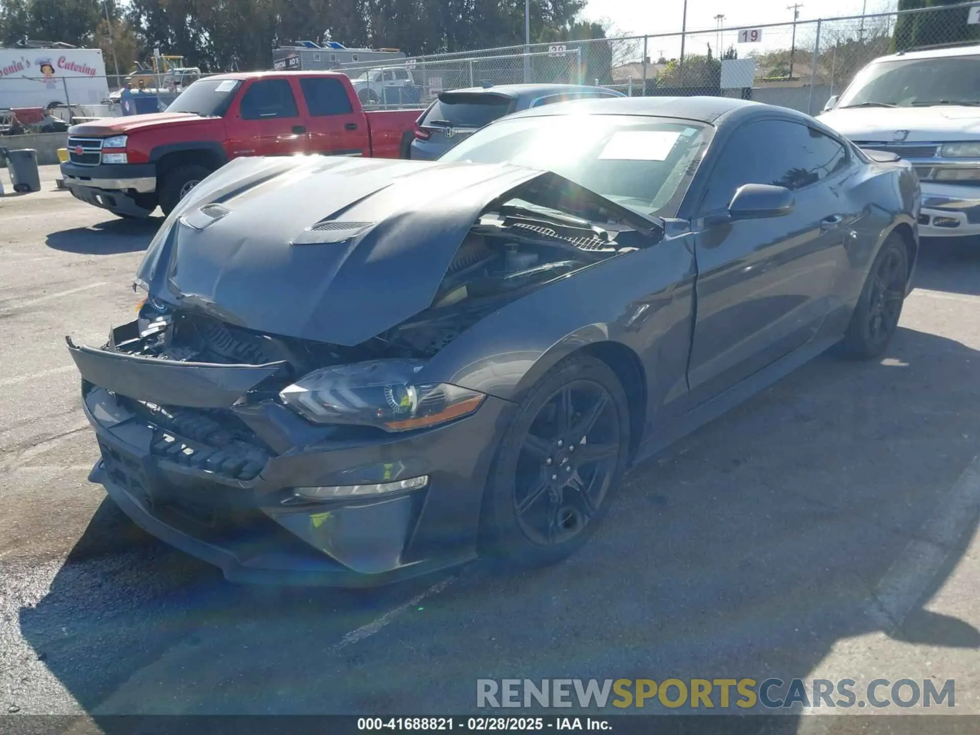 2 fotografías del automóvil dañado 1FA6P8TH8K5106195 FORD MUSTANG 2019