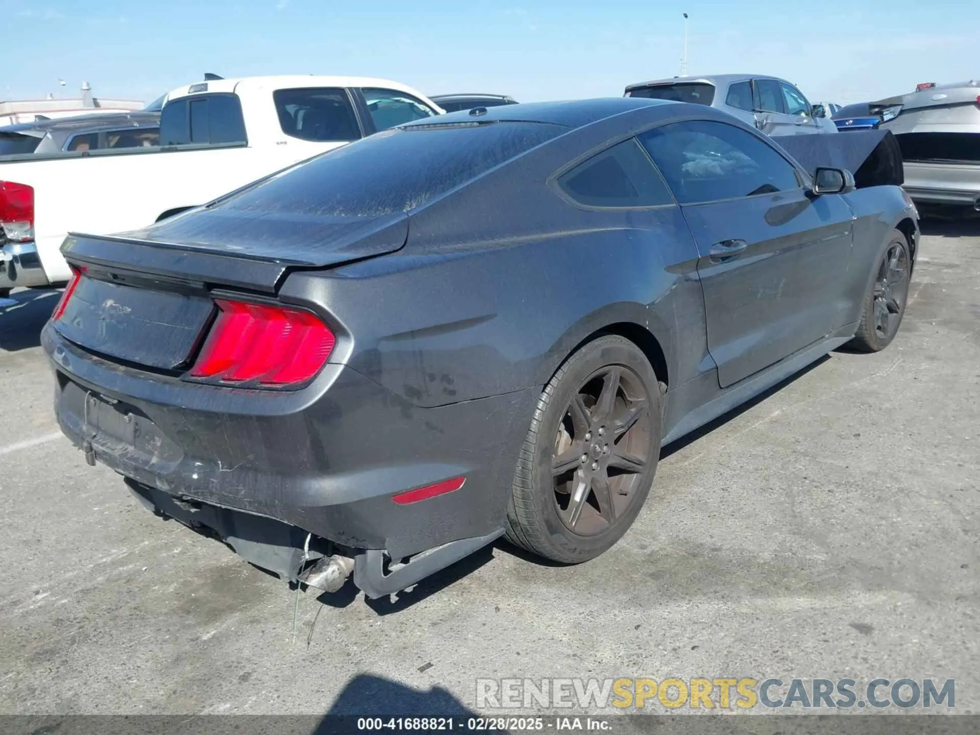 4 fotografías del automóvil dañado 1FA6P8TH8K5106195 FORD MUSTANG 2019