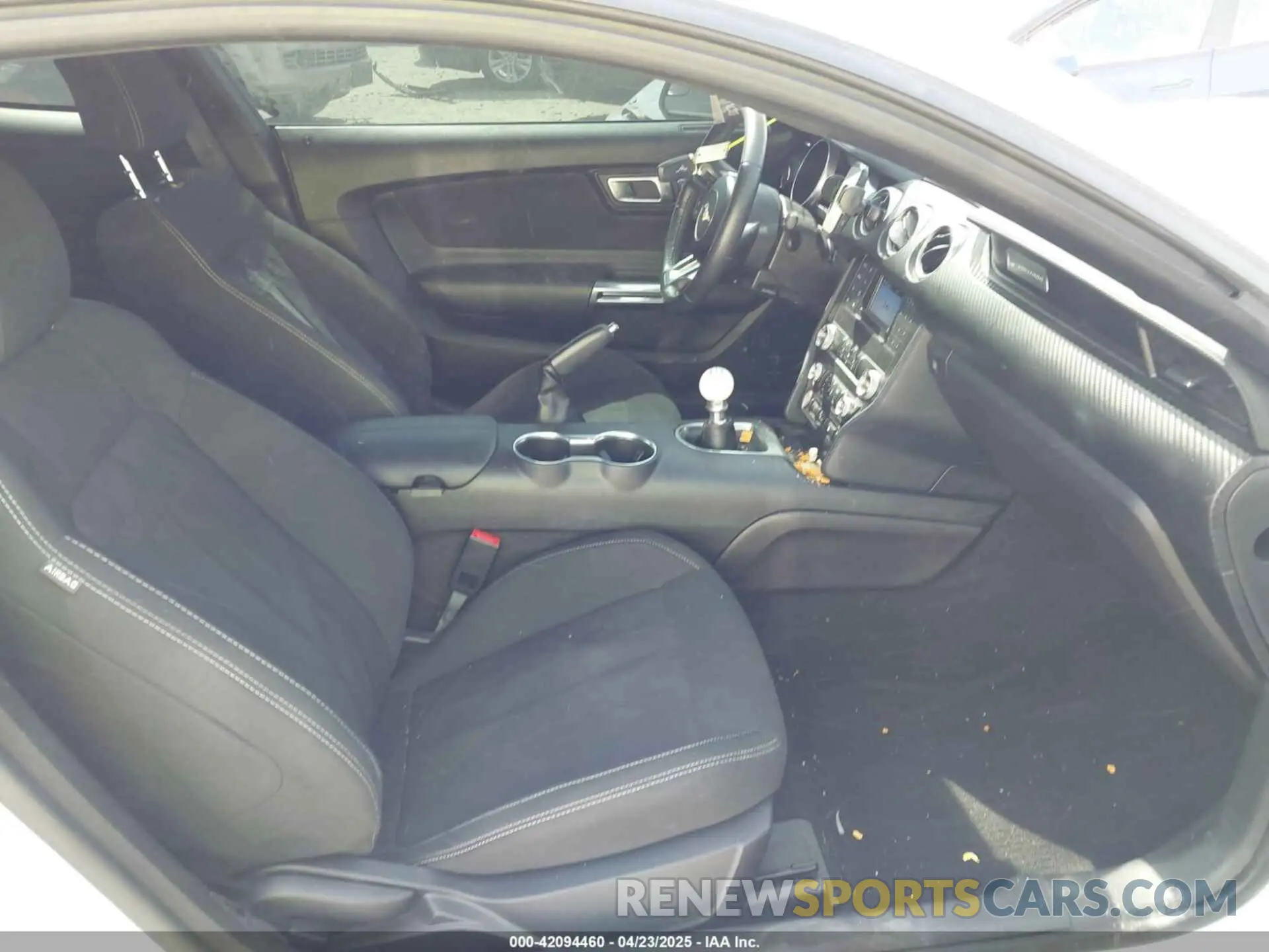 5 fotografías del automóvil dañado 1FA6P8TH8K5174111 FORD MUSTANG 2019