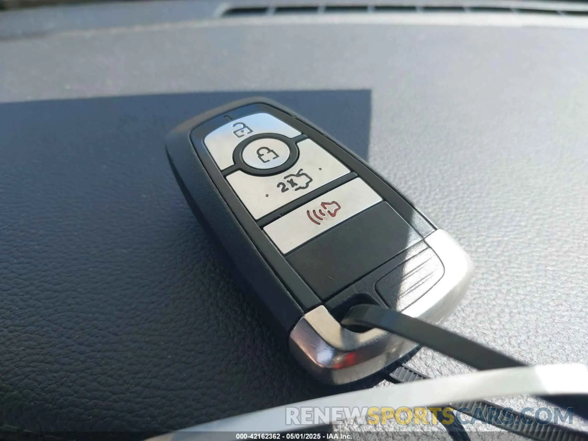 11 fotografías del automóvil dañado 1FA6P8TH8K5194620 FORD MUSTANG 2019