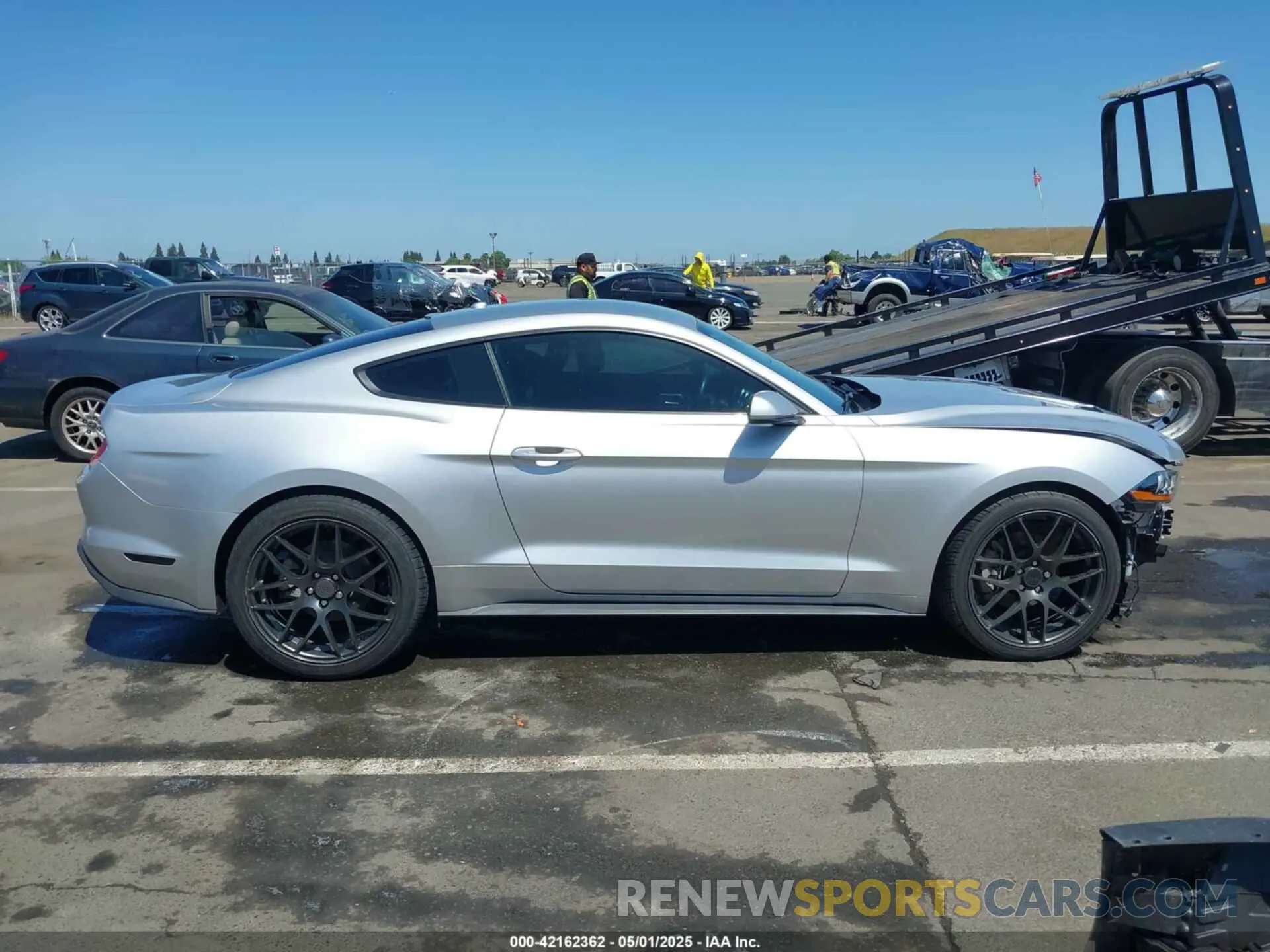 14 fotografías del automóvil dañado 1FA6P8TH8K5194620 FORD MUSTANG 2019