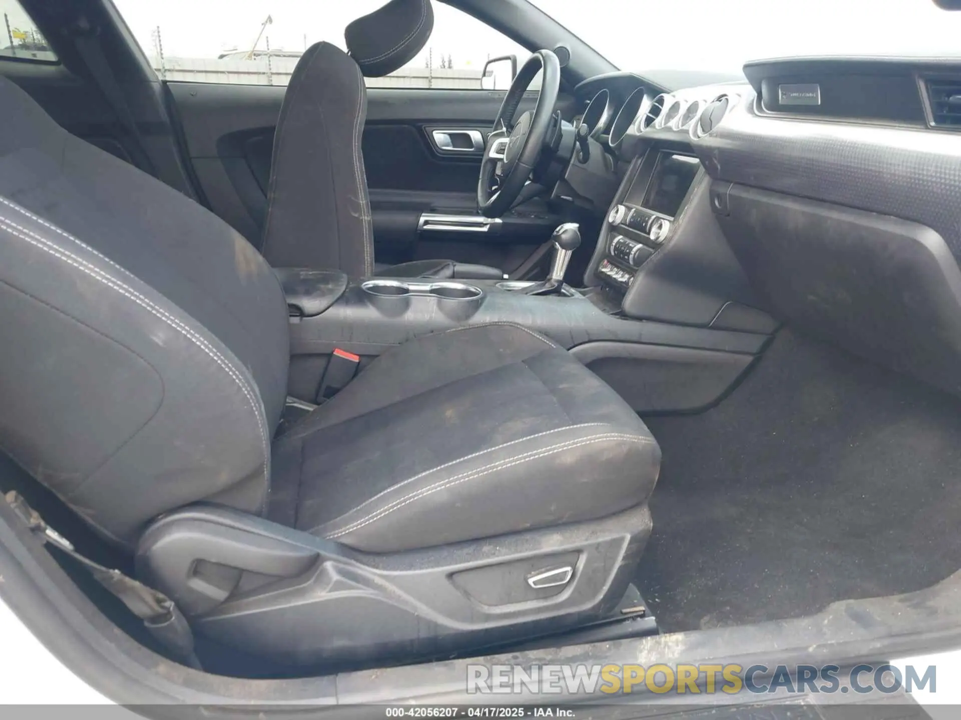 5 fotografías del automóvil dañado 1FA6P8THXK5143703 FORD MUSTANG 2019