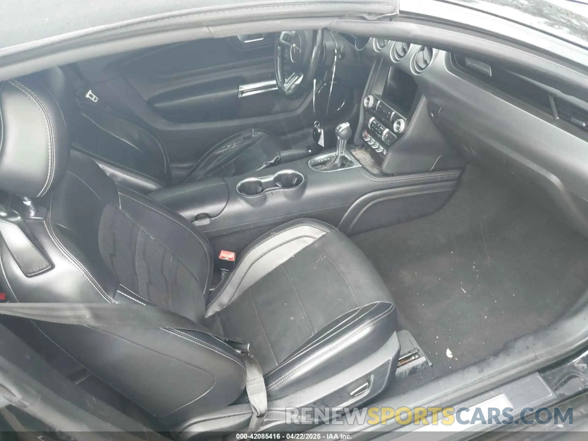5 fotografías del automóvil dañado 1FATP8FF8K5202115 FORD MUSTANG 2019