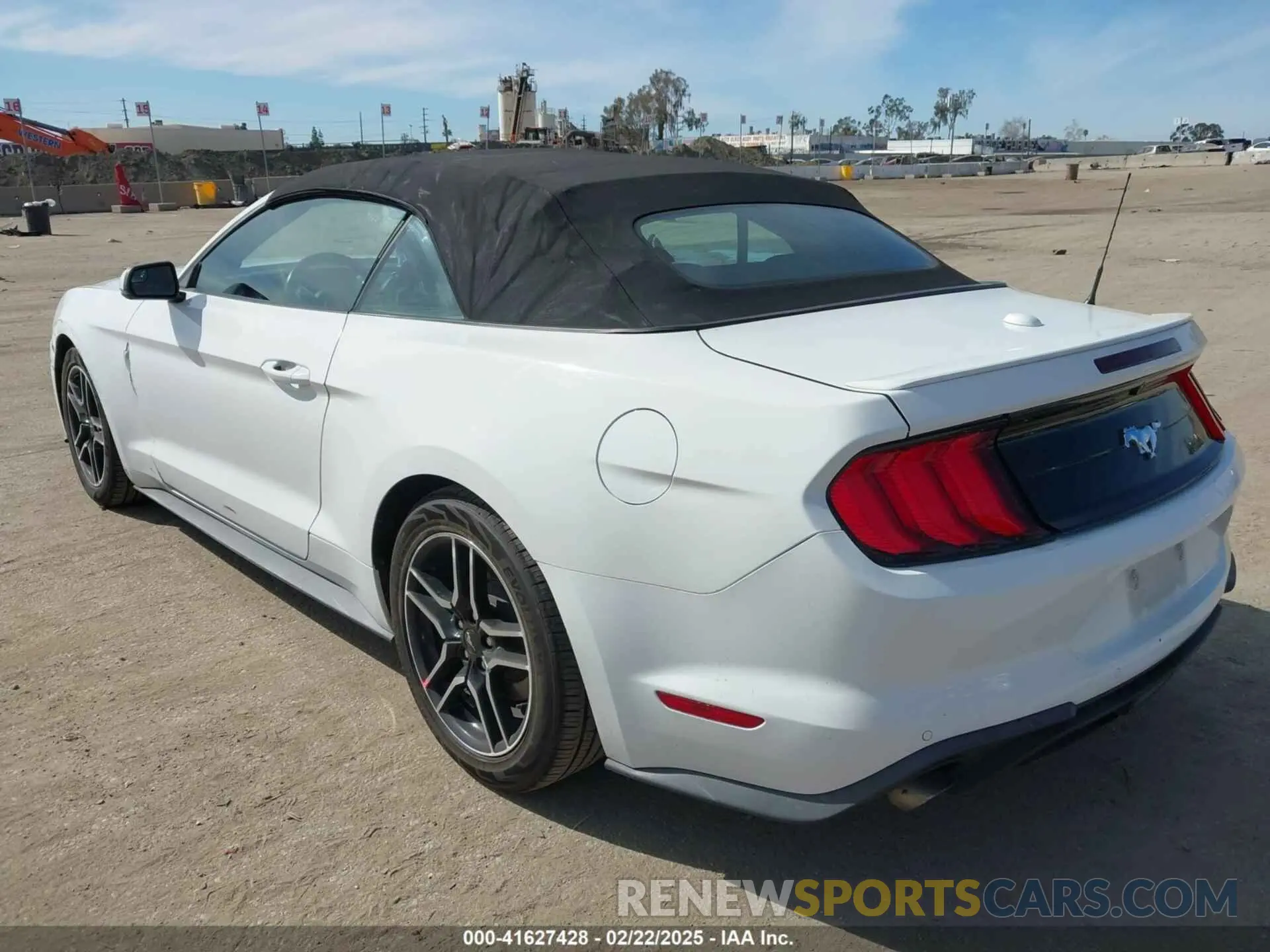 3 fotografías del automóvil dañado 1FATP8UH8K5188379 FORD MUSTANG 2019