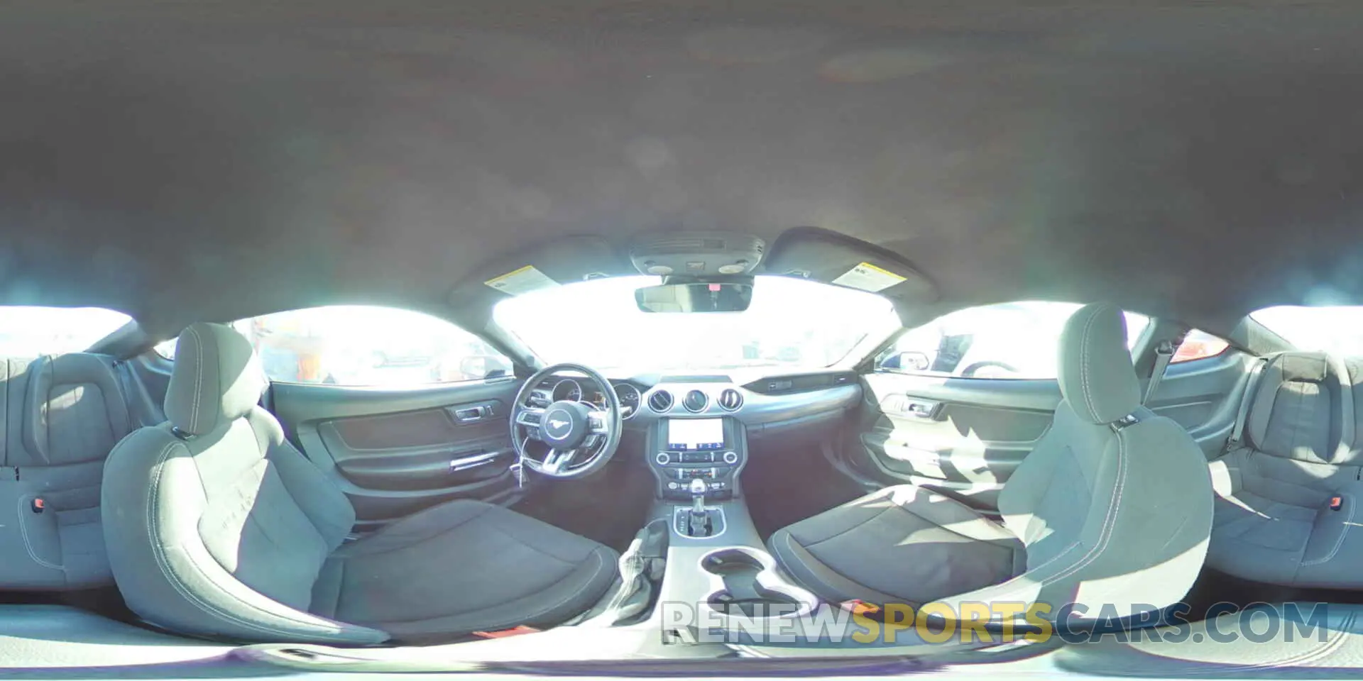 13 fotografías del automóvil dañado 1FA6P8CF1L5145520 FORD MUSTANG 2020