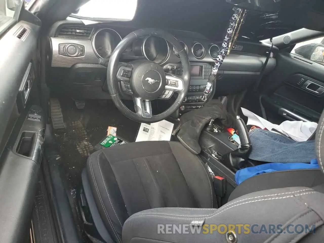 8 fotografías del automóvil dañado 1FA6P8CF1L5176993 FORD MUSTANG 2020