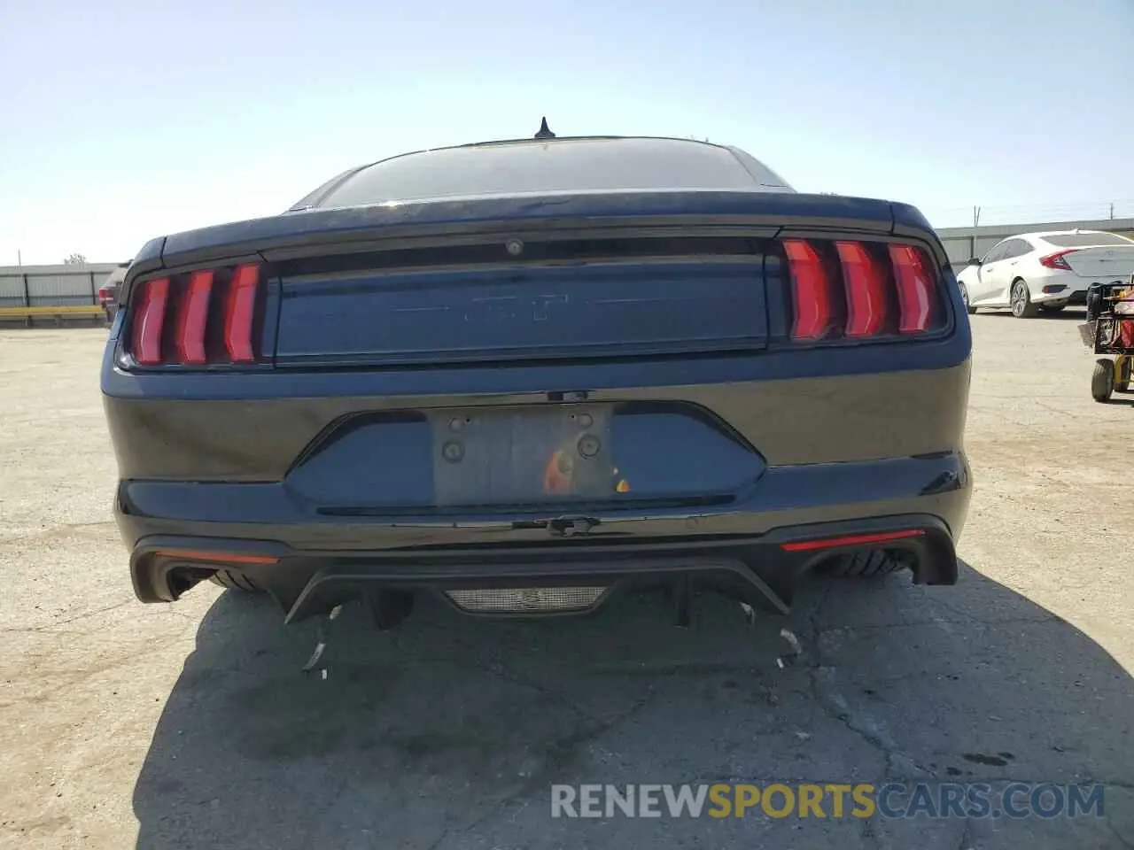 6 fotografías del automóvil dañado 1FA6P8CF3L5177143 FORD MUSTANG 2020