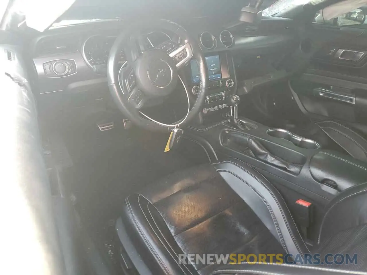 8 fotografías del automóvil dañado 1FA6P8CF4L5176986 FORD MUSTANG 2020