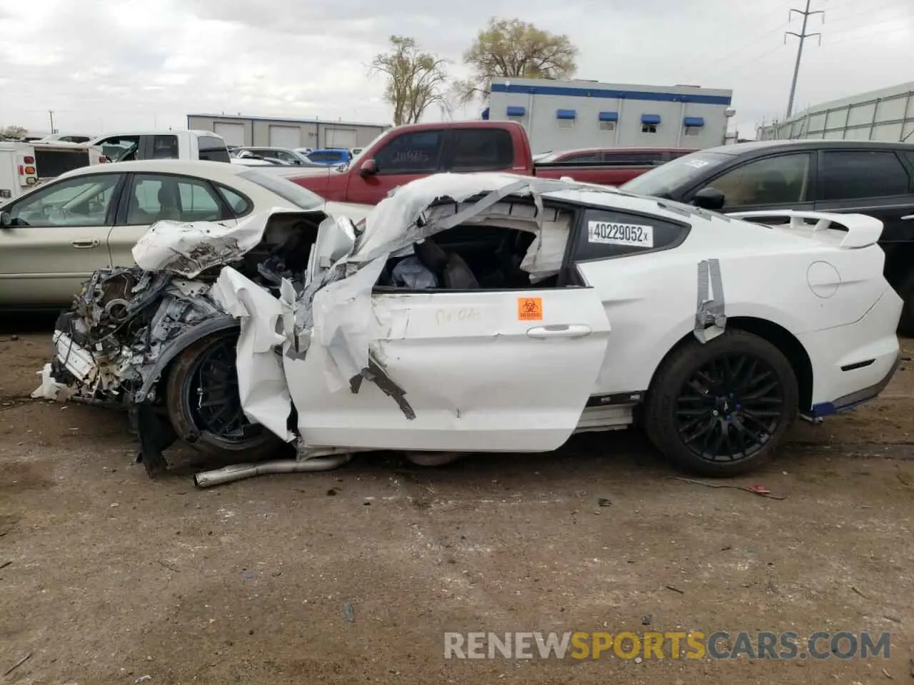 9 fotografías del automóvil dañado 1FA6P8CF5L5133791 FORD MUSTANG 2020