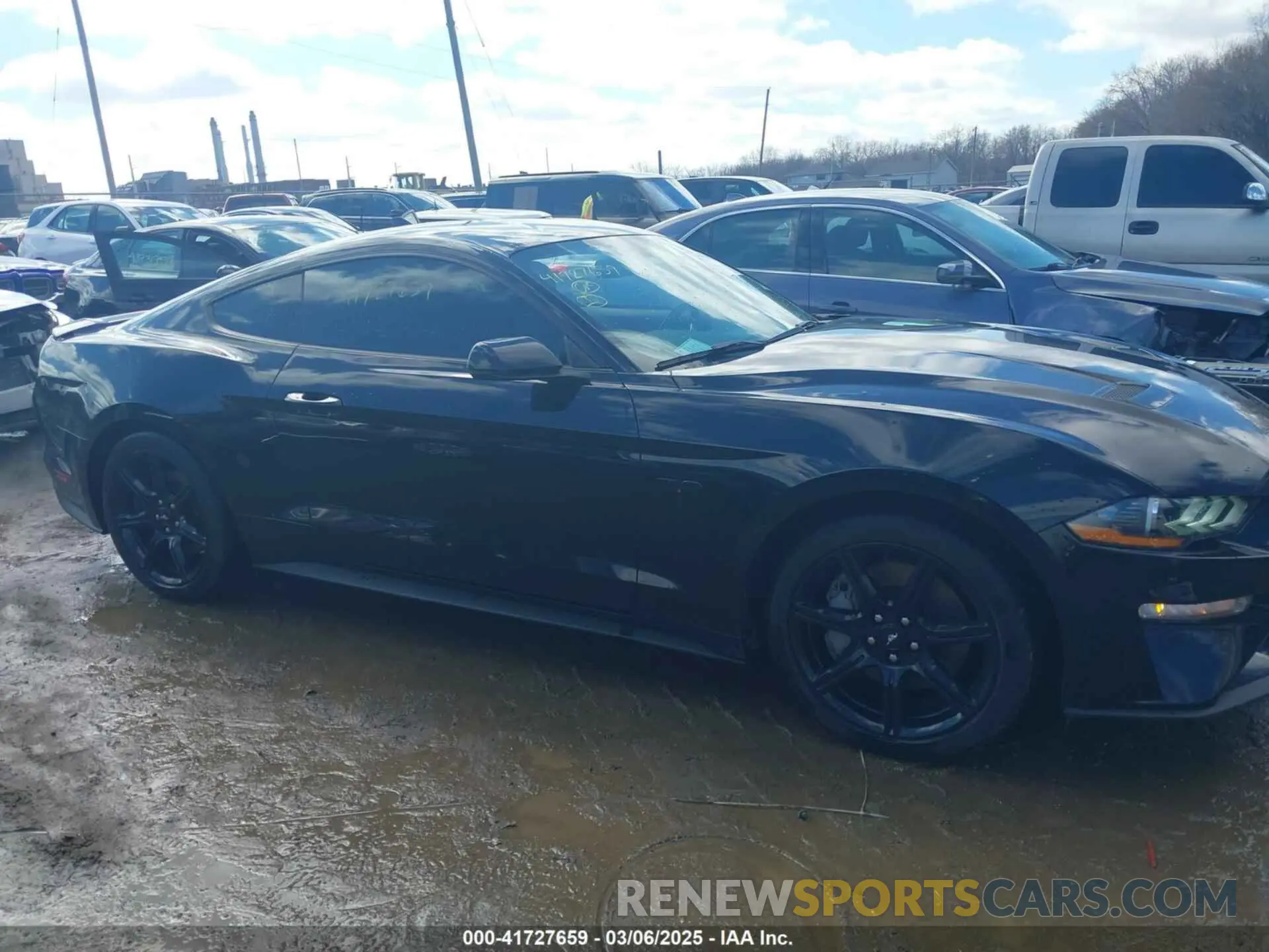 13 fotografías del automóvil dañado 1FA6P8CF5L5154043 FORD MUSTANG 2020