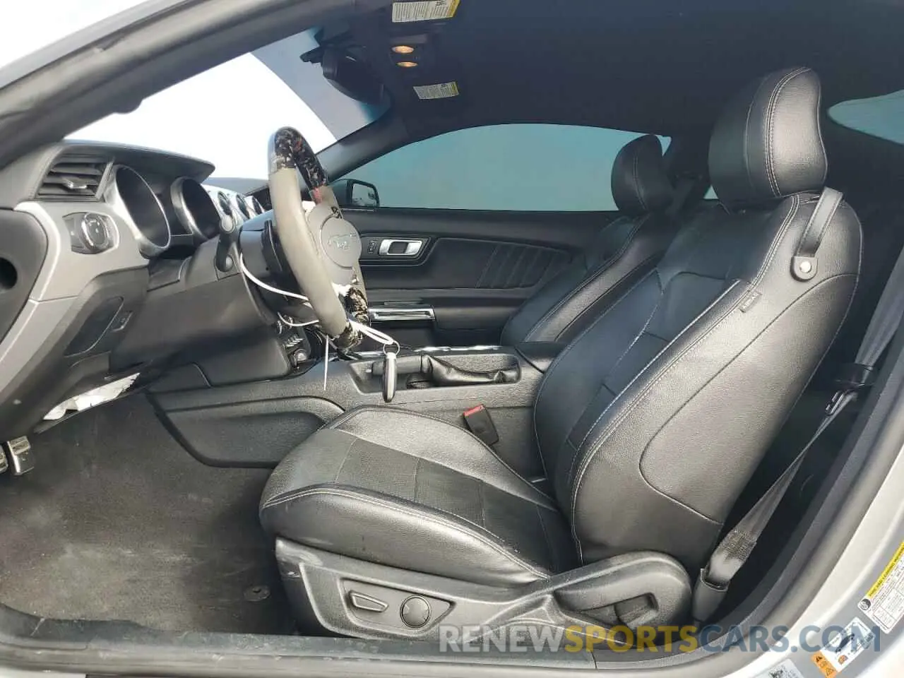 7 fotografías del automóvil dañado 1FA6P8CF7L5191787 FORD MUSTANG 2020