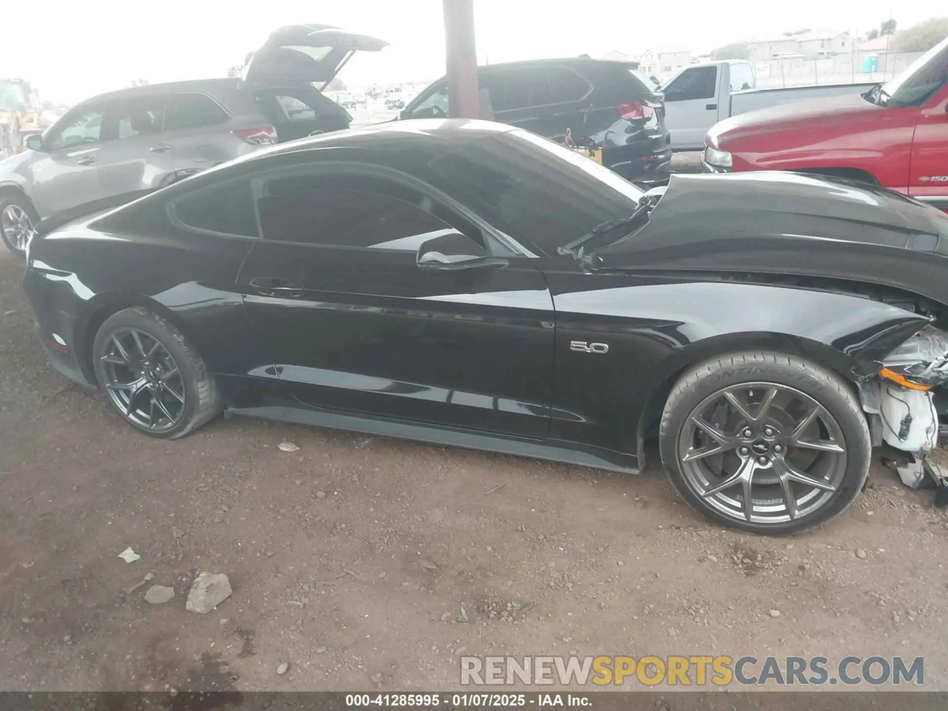 12 fotografías del automóvil dañado 1FA6P8CF8L5114975 FORD MUSTANG 2020