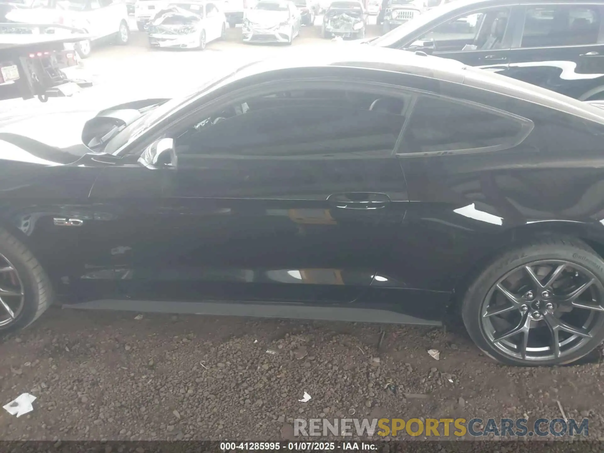13 fotografías del automóvil dañado 1FA6P8CF8L5114975 FORD MUSTANG 2020