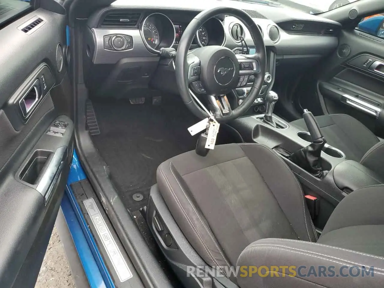 8 fotografías del automóvil dañado 1FA6P8CF8L5142078 FORD MUSTANG 2020
