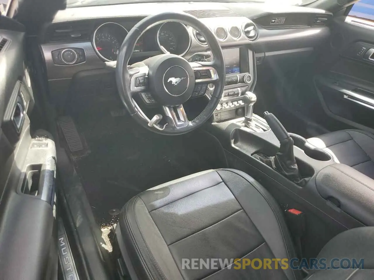 8 fotografías del automóvil dañado 1FA6P8CF9L5157690 FORD MUSTANG 2020
