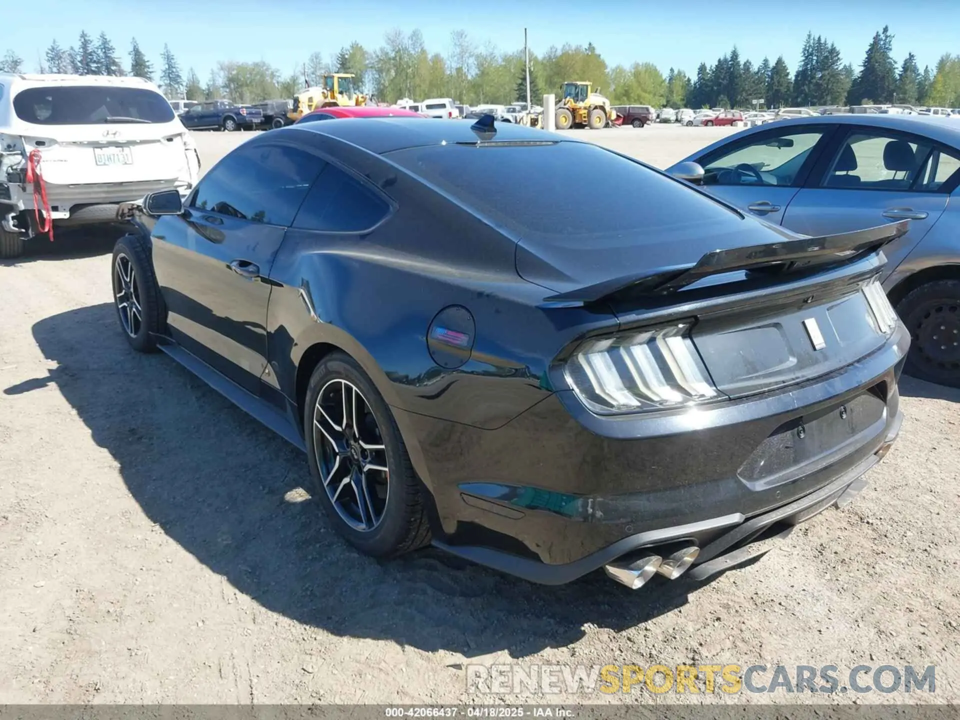 3 fotografías del automóvil dañado 1FA6P8CF9L5163585 FORD MUSTANG 2020
