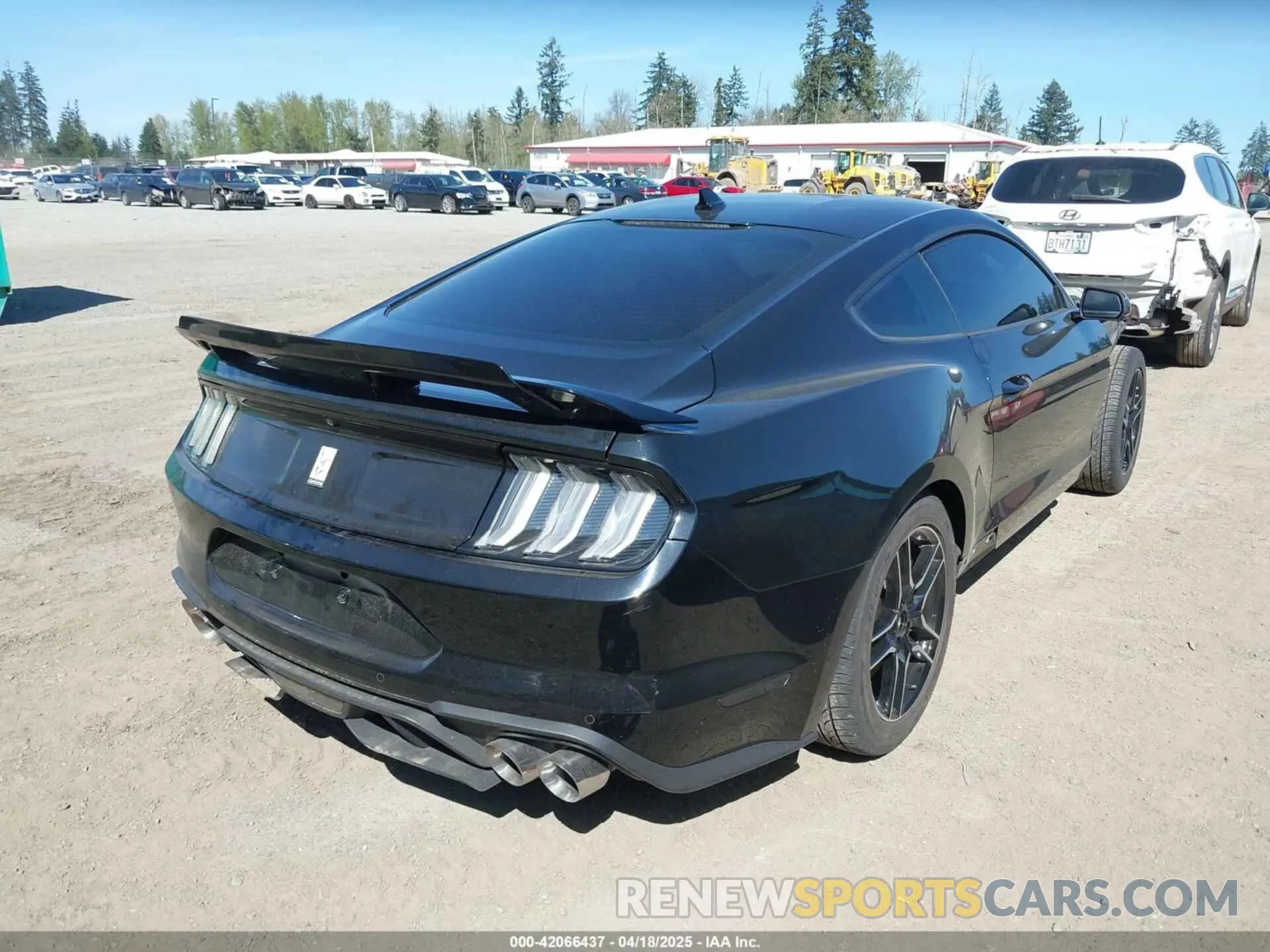 4 fotografías del automóvil dañado 1FA6P8CF9L5163585 FORD MUSTANG 2020