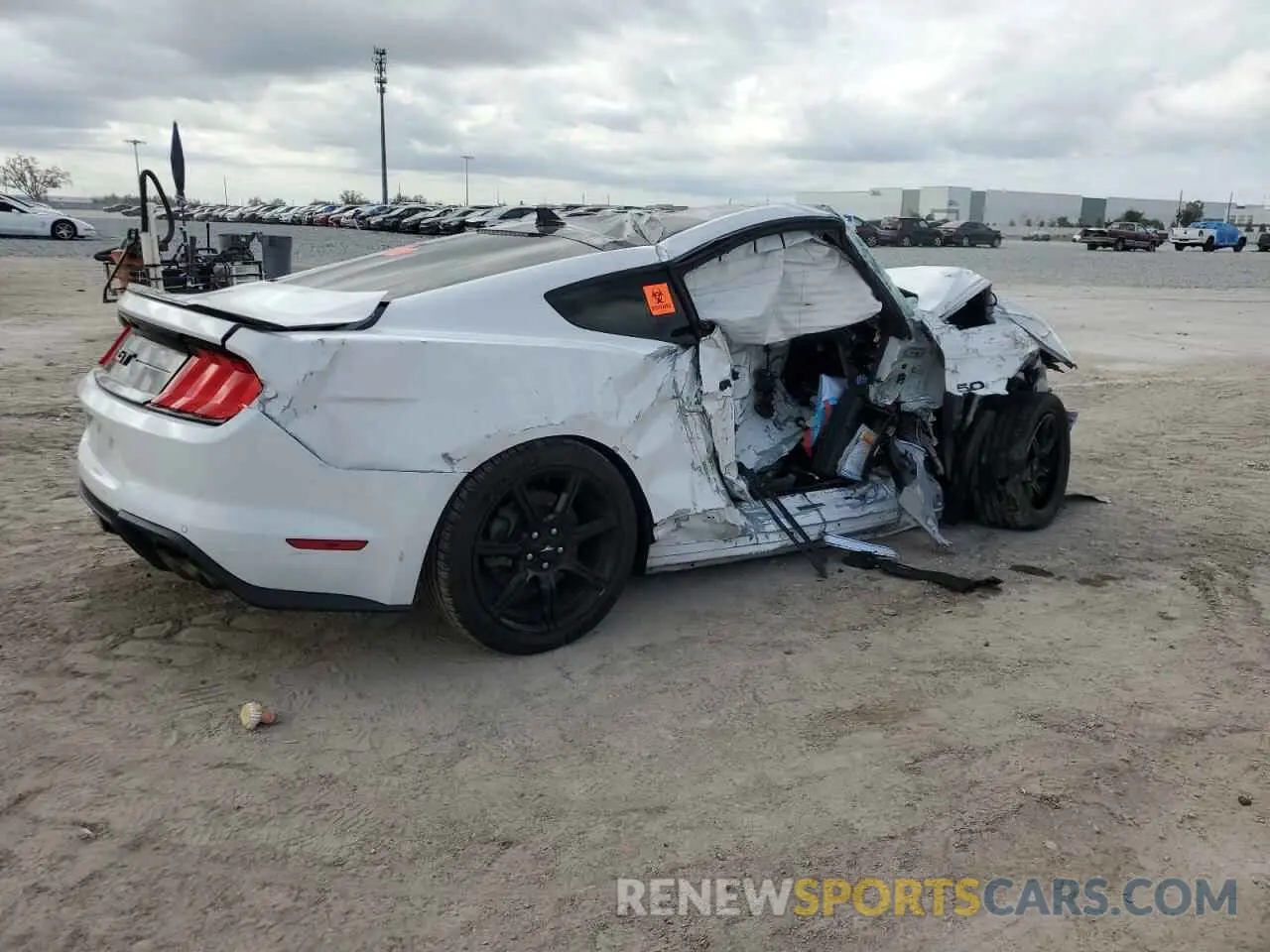 3 fotografías del automóvil dañado 1FA6P8CFXL5149632 FORD MUSTANG 2020