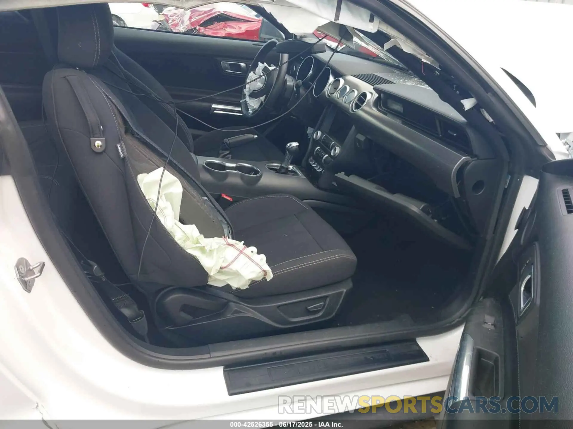 5 fotografías del automóvil dañado 1FA6P8TD1L5187913 FORD MUSTANG 2020