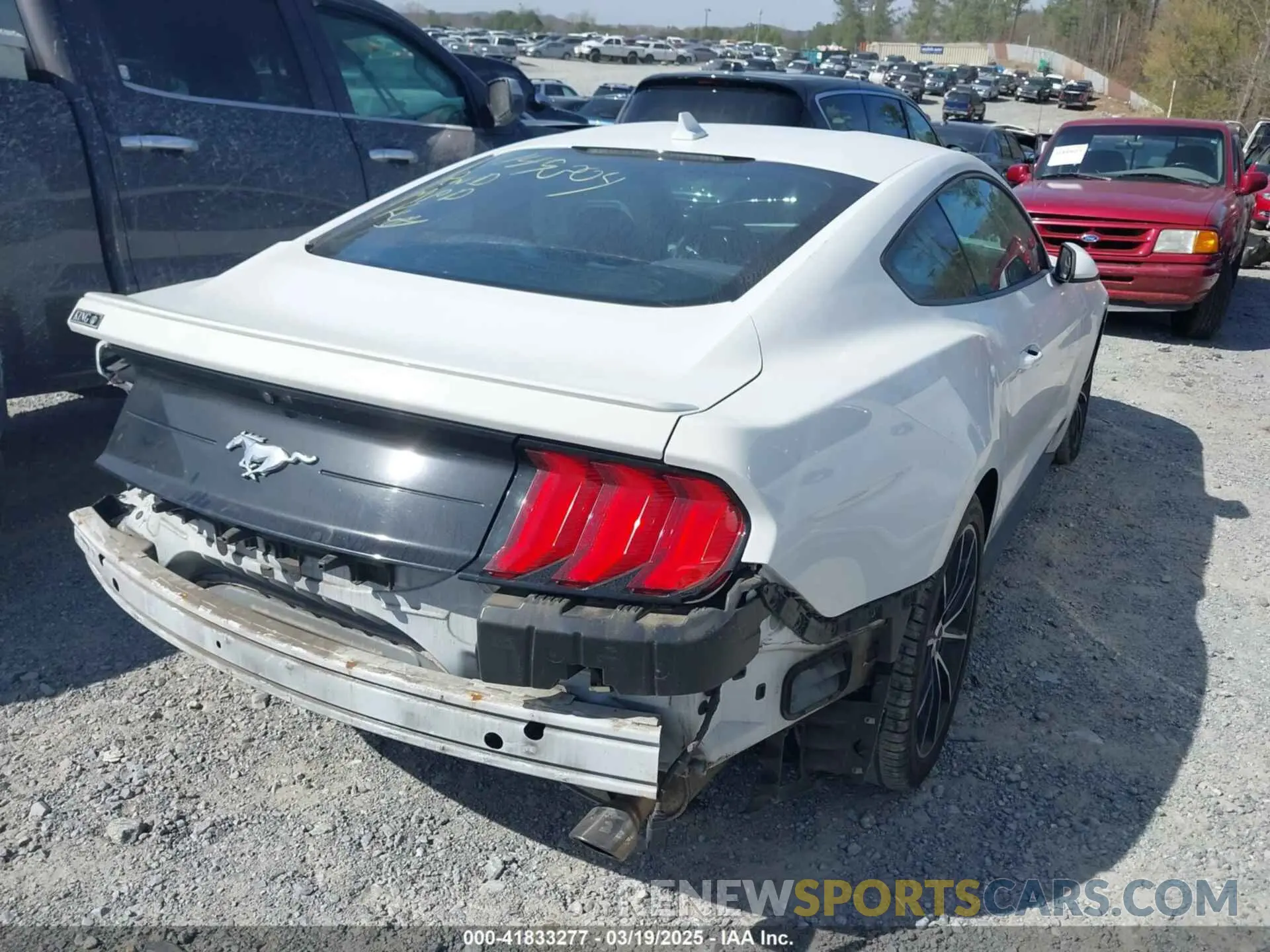 4 fotografías del automóvil dañado 1FA6P8TH2L5149304 FORD MUSTANG 2020