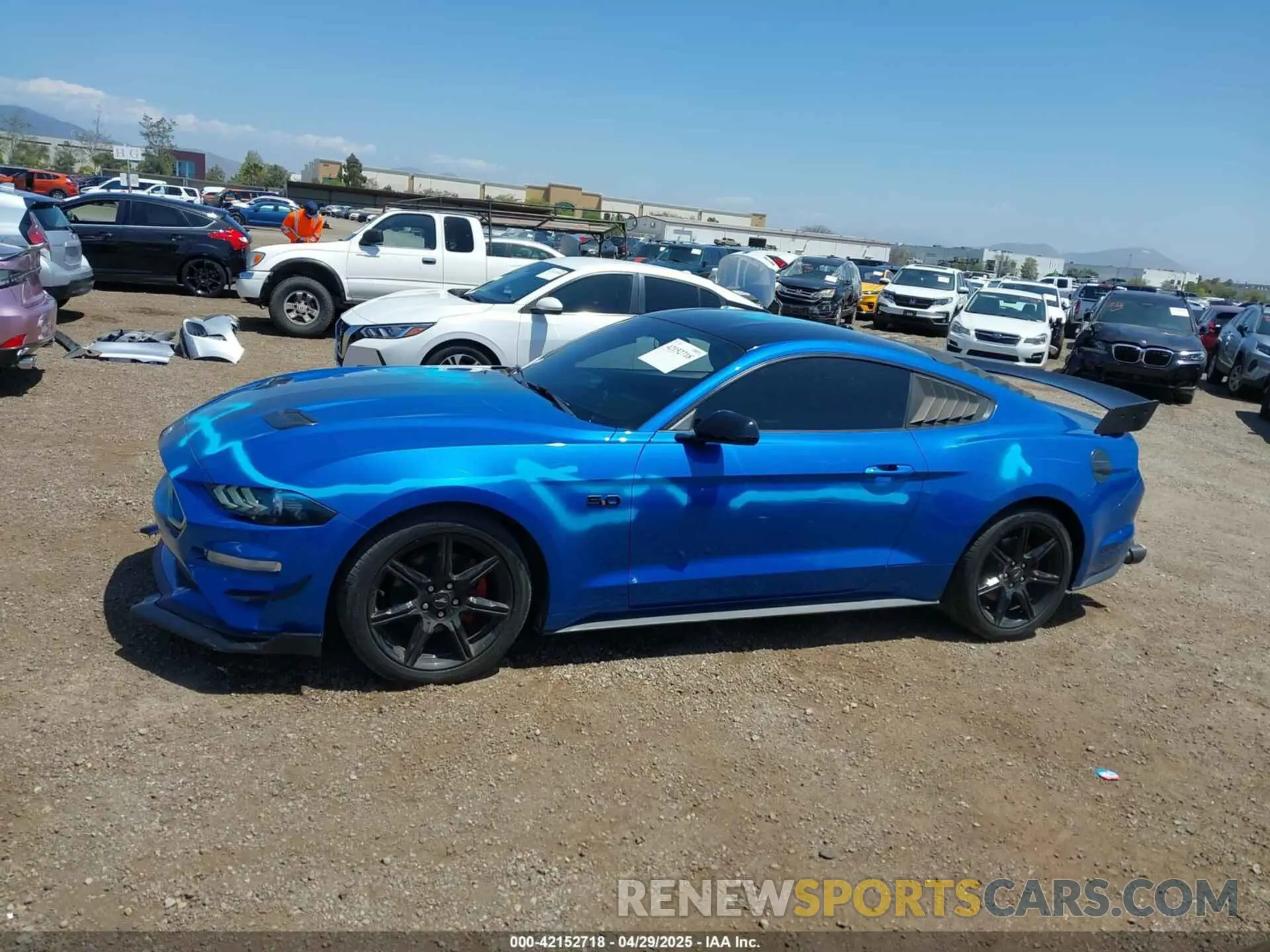 15 fotografías del automóvil dañado 1FA6P8TH3L5133922 FORD MUSTANG 2020
