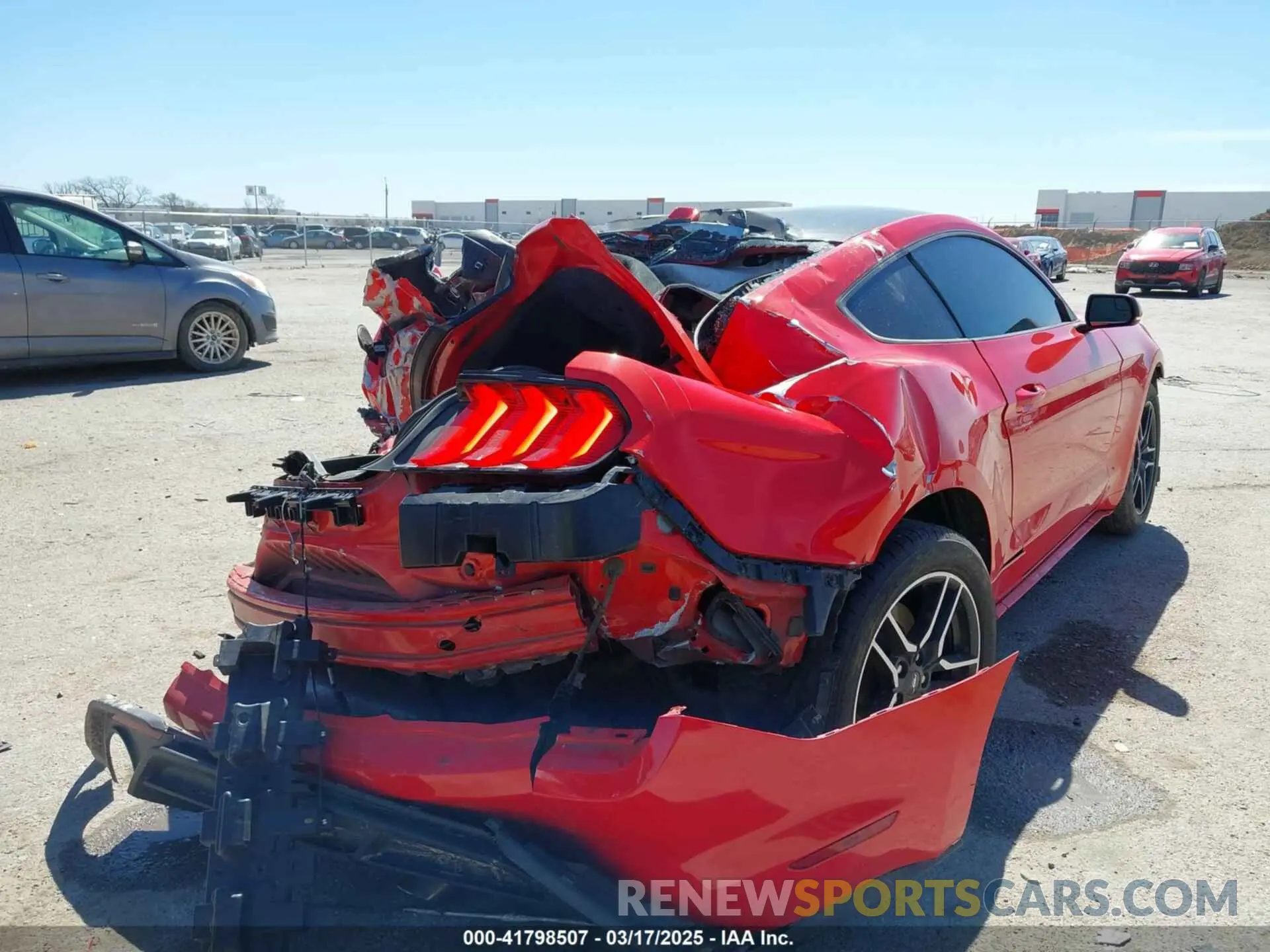 4 fotografías del automóvil dañado 1FA6P8TH6L5148110 FORD MUSTANG 2020
